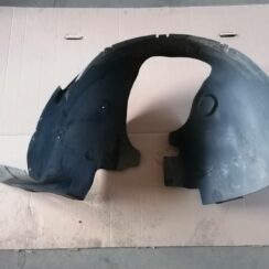 Priekšējais kreisais paspārns priekš VW PHAETON 2003