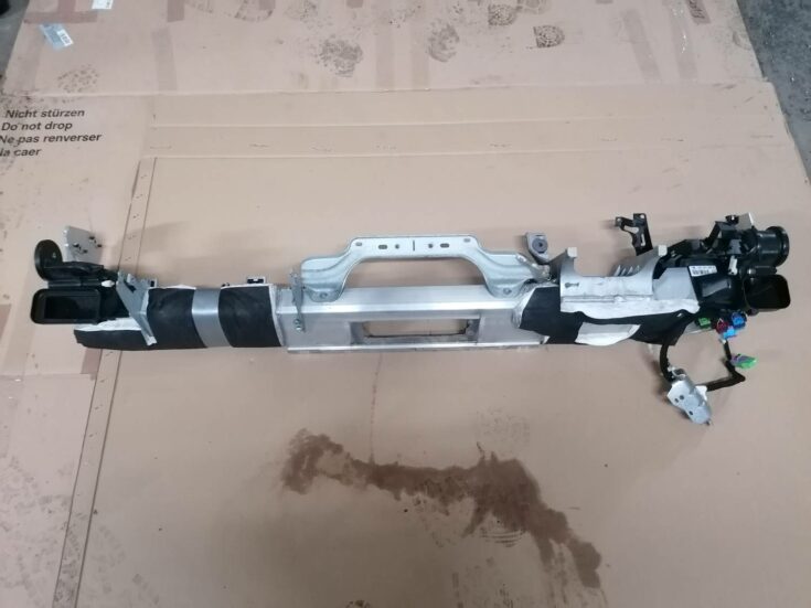 Mērinstrumentu paneļa pastiprinātājs priekš VW PHAETON 2003