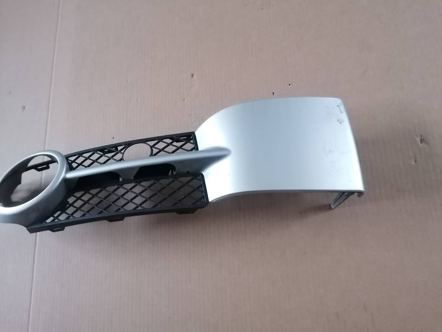 Miglas luktura reste, pa kreisi priekš VW PHAETON 2003 3 Miglas luktura reste, pa kreisi priekš VW PHAETON 2003