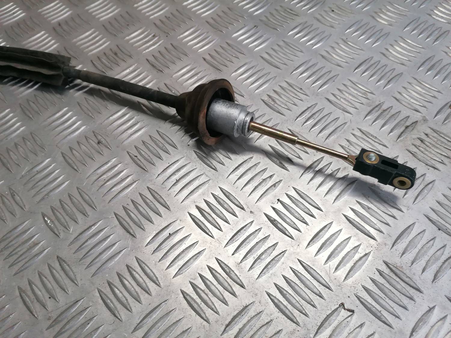 Pārnesumu pārslēgšanas mehānisma troses priekš VW PHAETON 2003 3 Pārnesumu pārslēgšanas mehānisma troses priekš VW PHAETON 2003