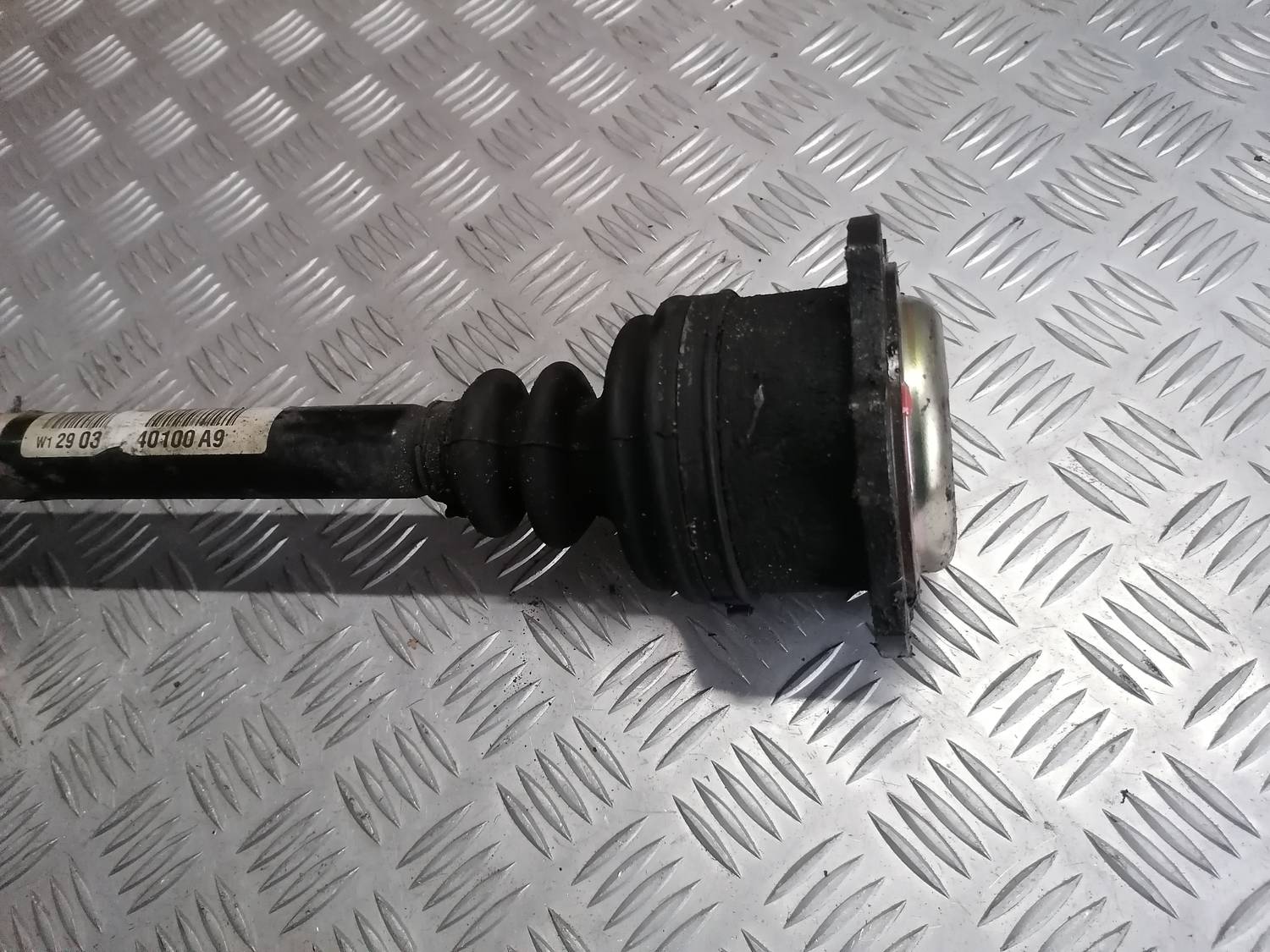 Pusass priekšējā kreisā priekš VW PHAETON 2003 3 Pusass priekšējā kreisā priekš VW PHAETON 2003