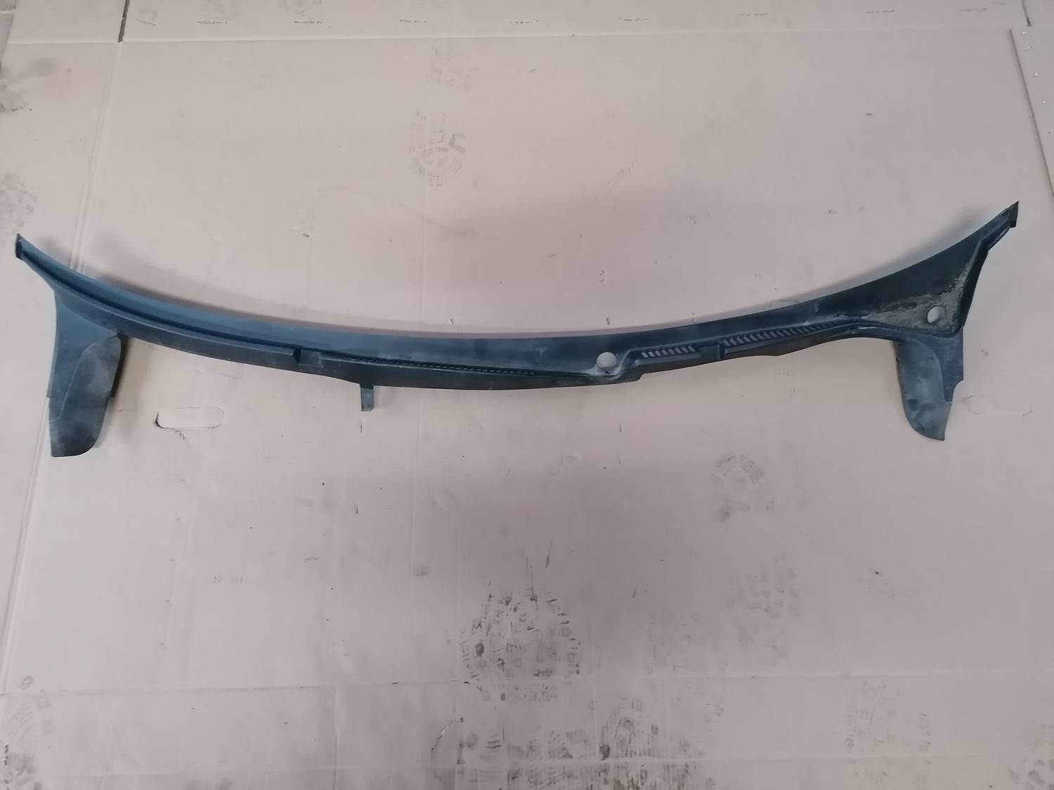 Vējstikla uzlika (deflektors) priekš VW PHAETON 2003 1 Vējstikla uzlika (deflektors) priekš VW PHAETON 2003