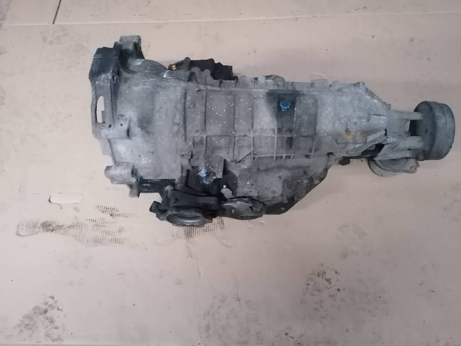 Automātiskā pārnesumkārba priekš VW PHAETON 2003 2 Automātiskā pārnesumkārba priekš VW PHAETON 2003