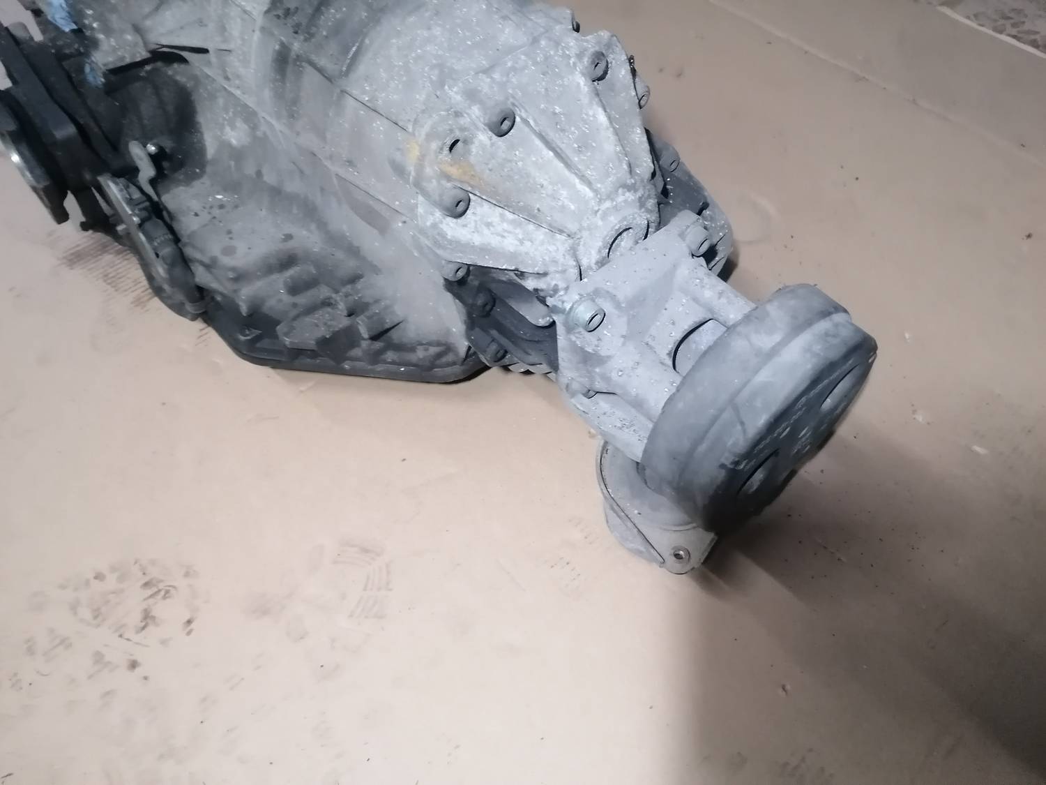 Automātiskā pārnesumkārba priekš VW PHAETON 2003 5 Automātiskā pārnesumkārba priekš VW PHAETON 2003