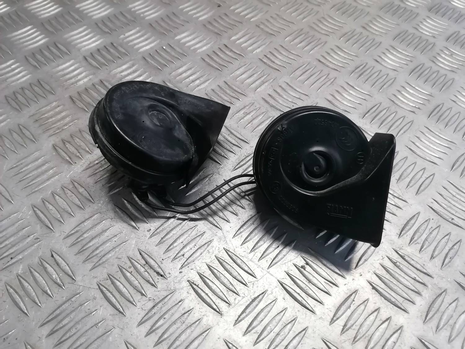 Skaņas signāls priekš OPEL INSIGNIA SPORTS TOURER 2013 2 Skaņas signāls priekš OPEL INSIGNIA SPORTS TOURER 2013