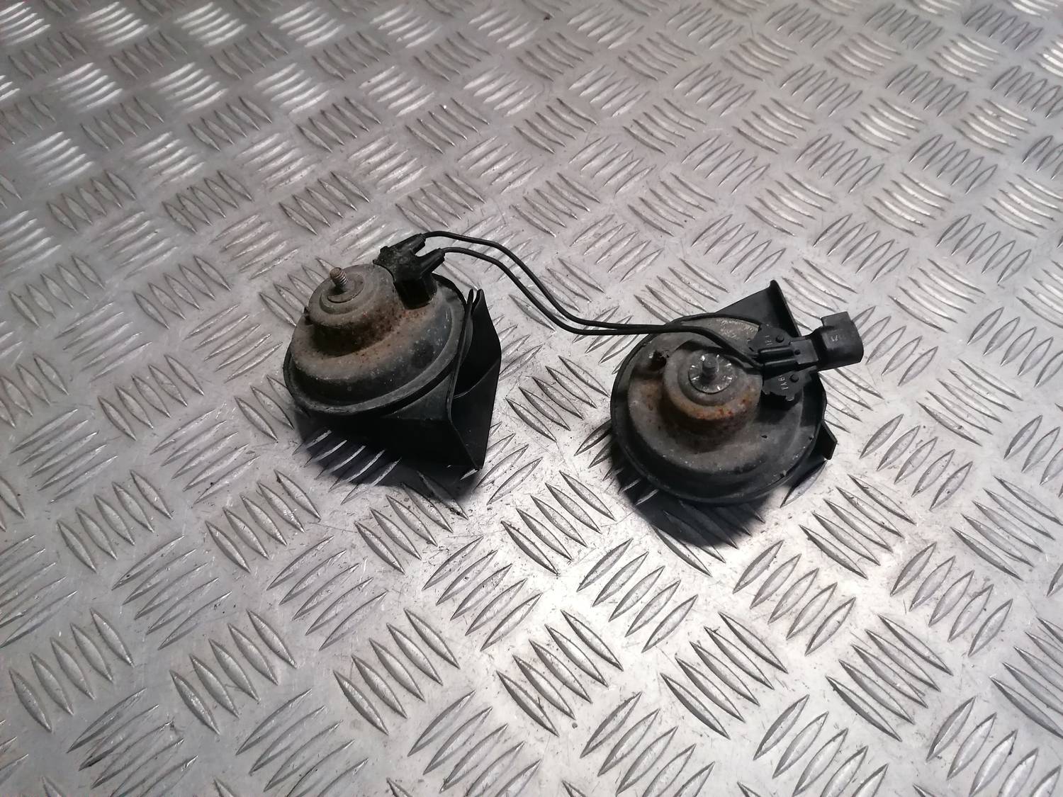 Skaņas signāls priekš OPEL INSIGNIA SPORTS TOURER 2013 3 Skaņas signāls priekš OPEL INSIGNIA SPORTS TOURER 2013