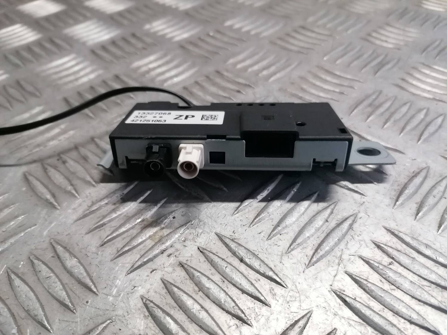 Antenas pastiprinātāja bloks priekš OPEL INSIGNIA SPORTS TOURER 2013 3 Antenas pastiprinātāja bloks priekš OPEL INSIGNIA SPORTS TOURER 2013