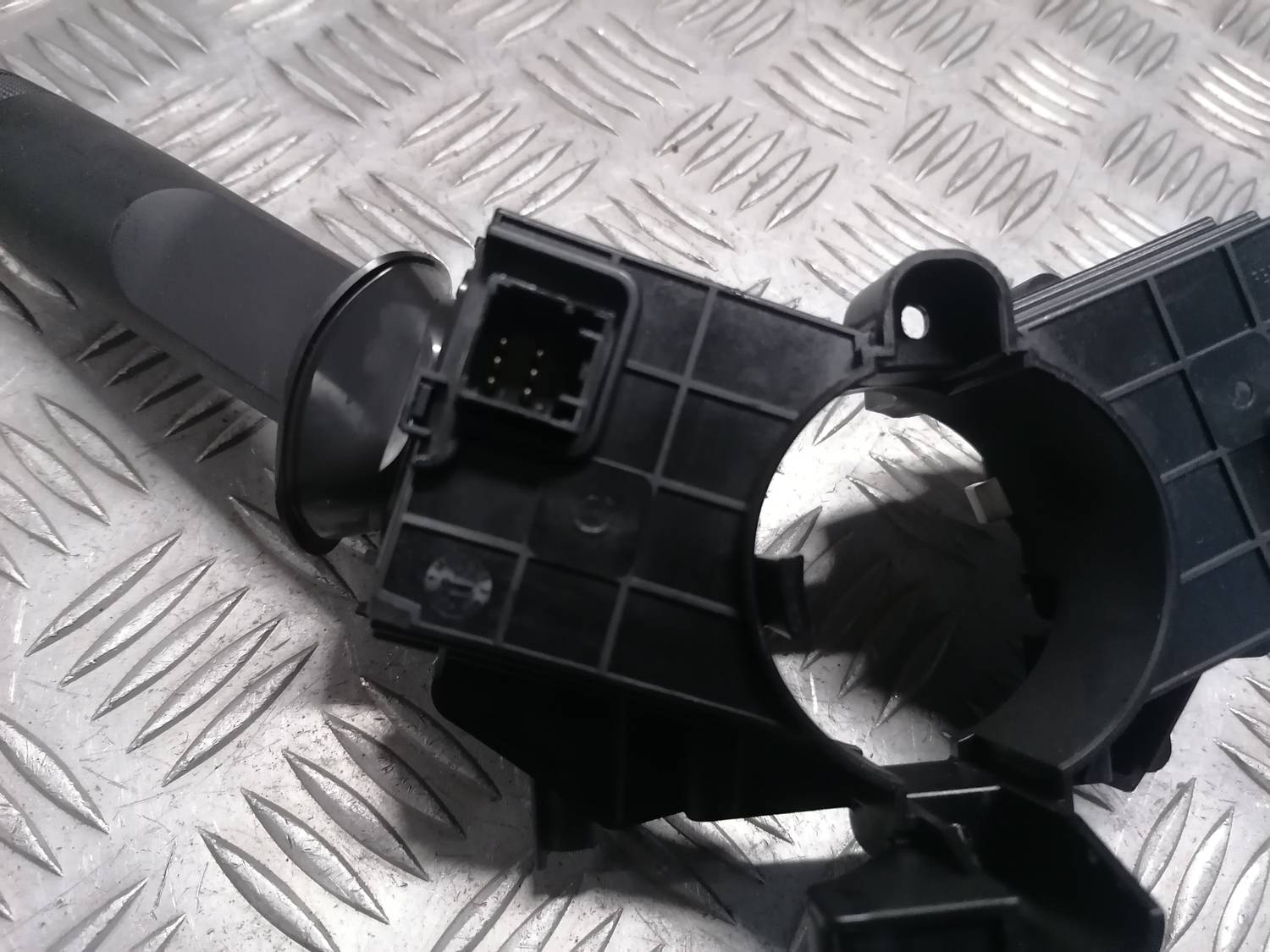 Stūres statnes slēdzis priekš OPEL INSIGNIA SPORTS TOURER 2013 5 Stūres statnes slēdzis priekš OPEL INSIGNIA SPORTS TOURER 2013