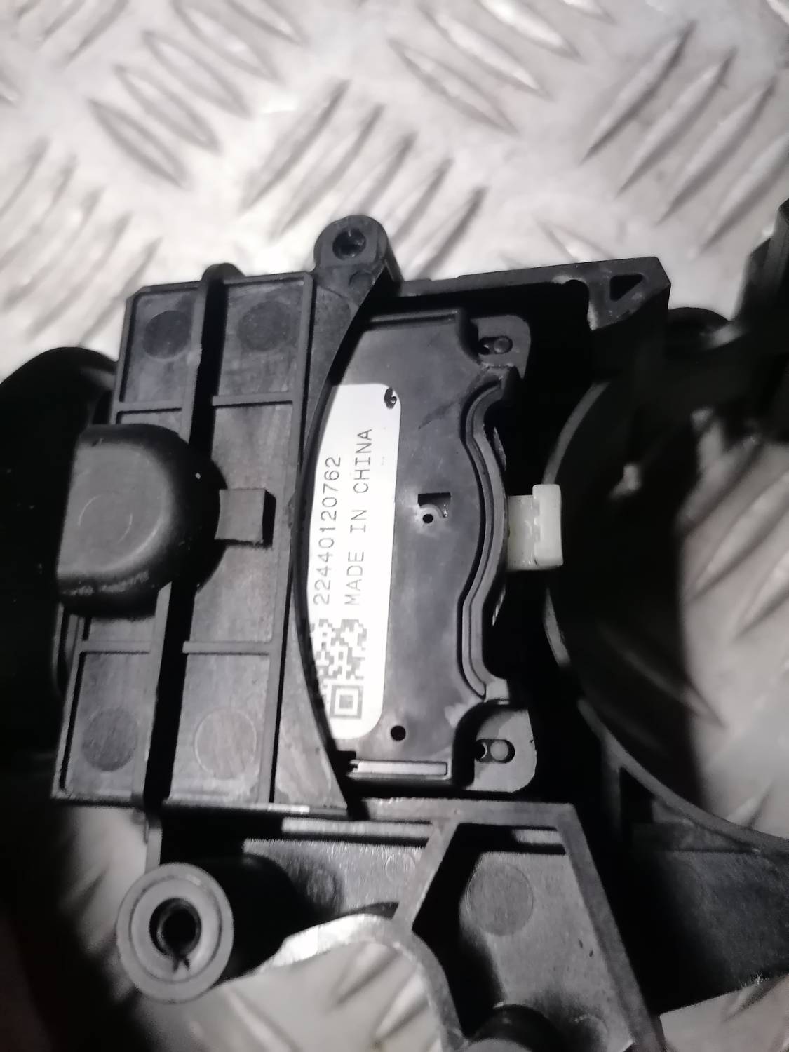 Stūres statnes slēdzis priekš OPEL INSIGNIA SPORTS TOURER 2013 8 Stūres statnes slēdzis priekš OPEL INSIGNIA SPORTS TOURER 2013