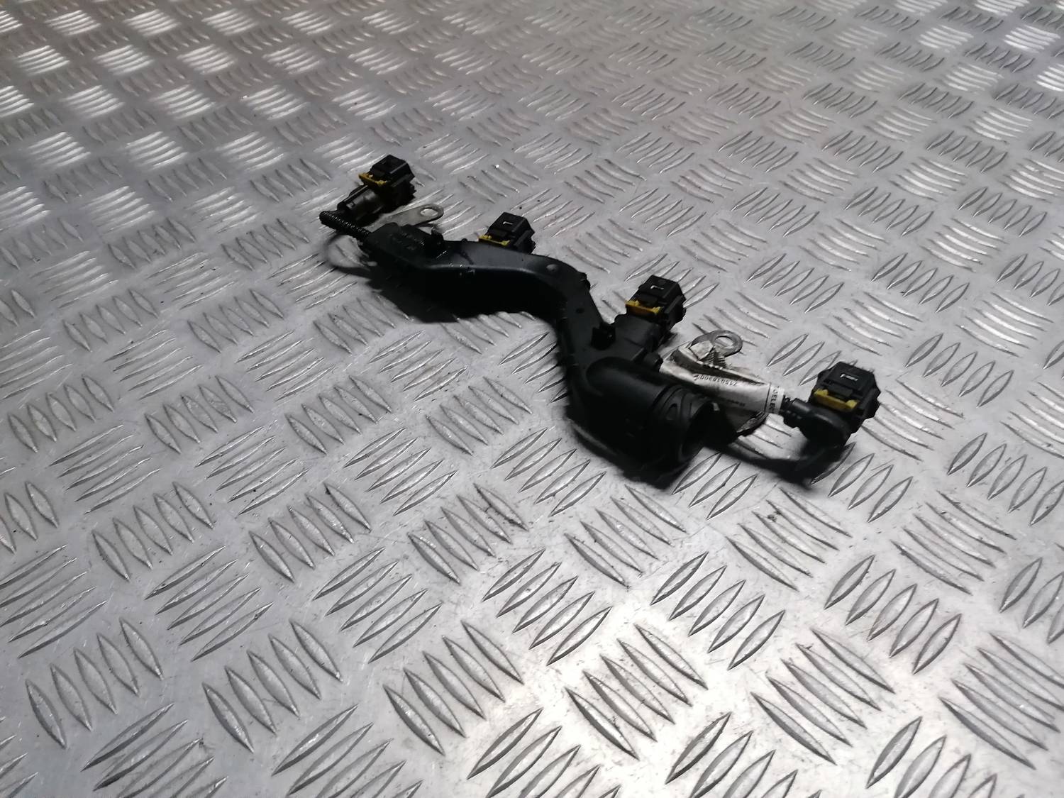 Degvielas smidzinātāju vadi priekš OPEL INSIGNIA SPORTS TOURER 2013 3 Degvielas smidzinātāju vadi priekš OPEL INSIGNIA SPORTS TOURER 2013