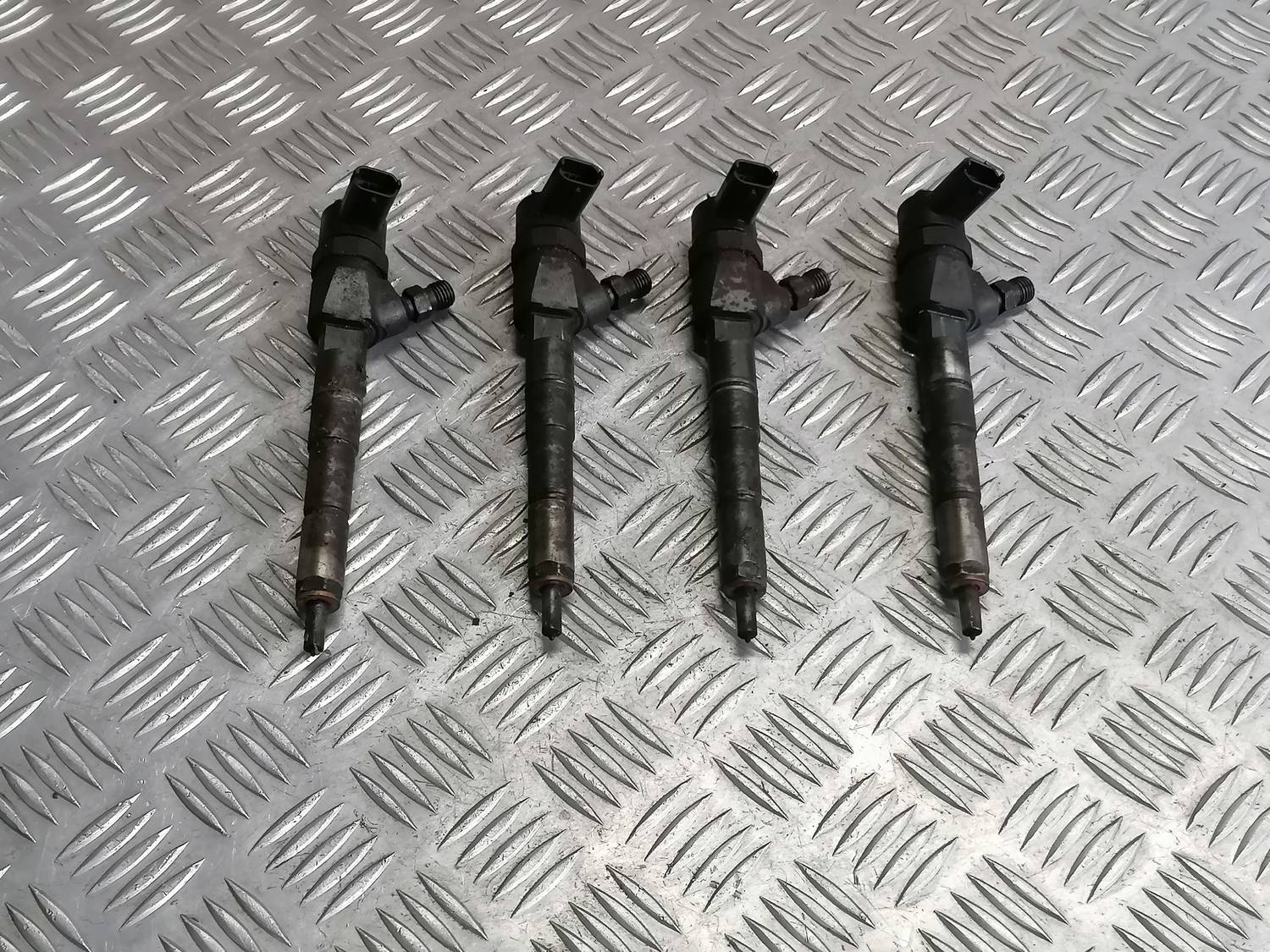 Degvielas smidzinātājs priekš OPEL INSIGNIA SPORTS TOURER 2013 1 Degvielas smidzinātājs priekš OPEL INSIGNIA SPORTS TOURER 2013