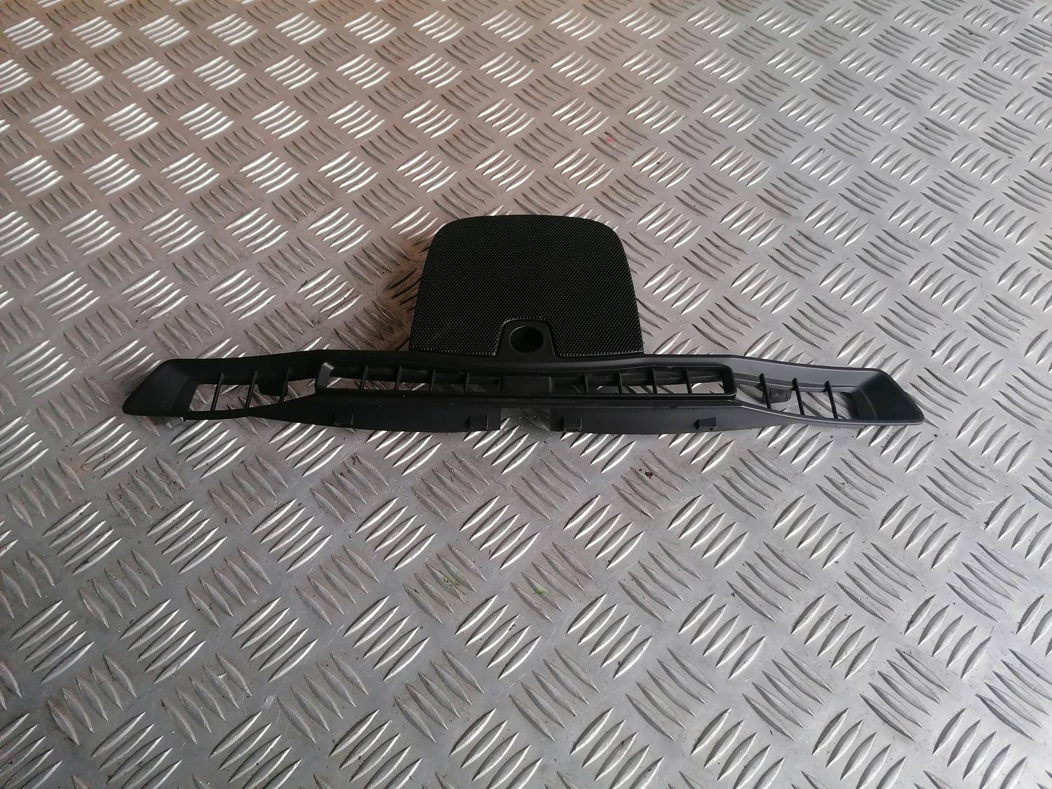 Mērinstrumentu paneļa skaļruņa apdare priekš OPEL INSIGNIA SPORTS TOURER 2013 1 Mērinstrumentu paneļa skaļruņa apdare priekš OPEL INSIGNIA SPORTS TOURER 2013