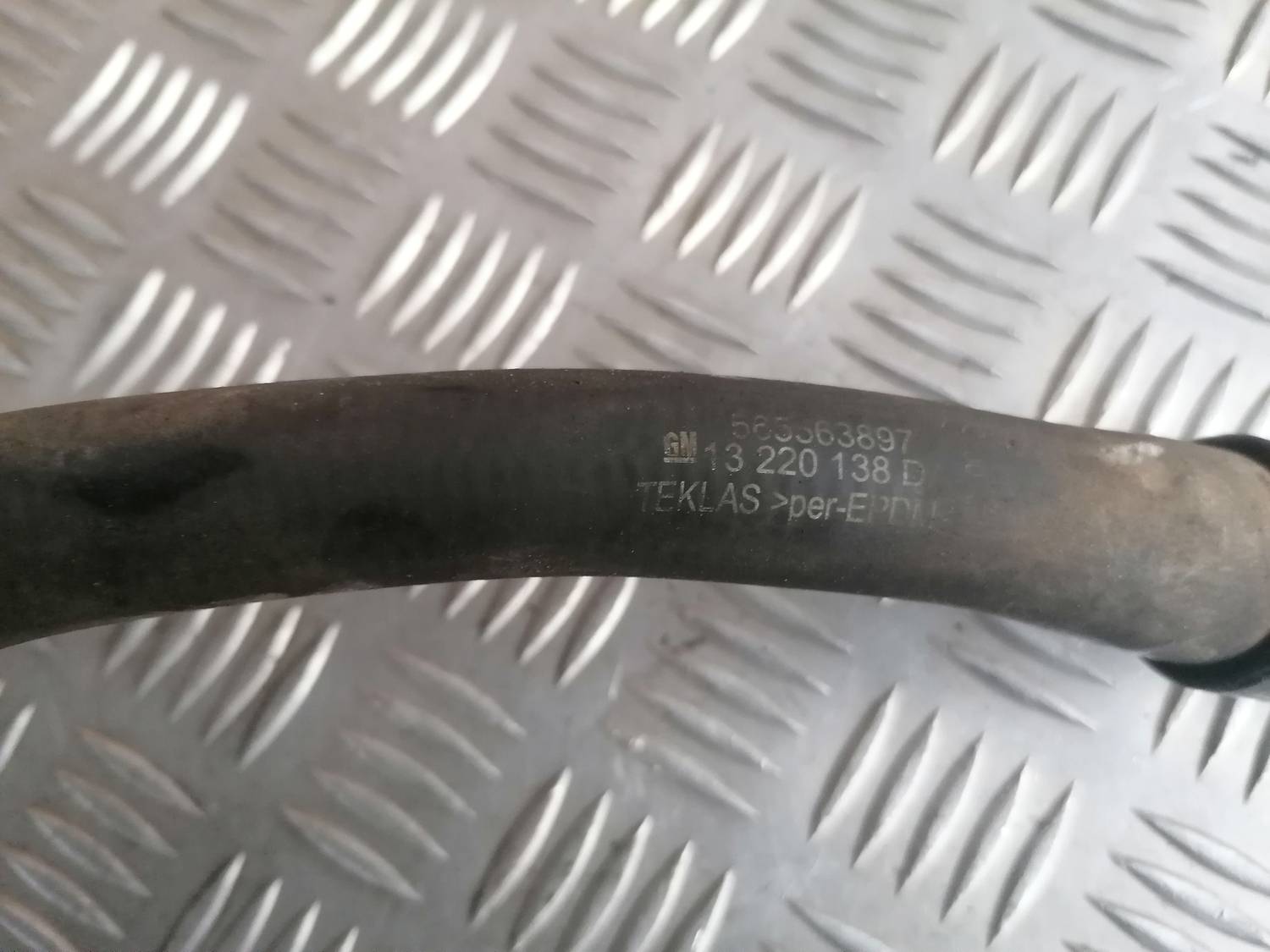 Dzesēšanas caurule priekš OPEL INSIGNIA SPORTS TOURER 2013 4 Dzesēšanas caurule priekš OPEL INSIGNIA SPORTS TOURER 2013