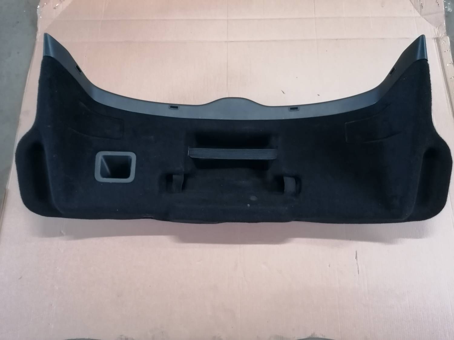 Bagāžnieka vāka liela apdare priekš OPEL INSIGNIA SPORTS TOURER 2013 1 Bagāžnieka vāka liela apdare priekš OPEL INSIGNIA SPORTS TOURER 2013