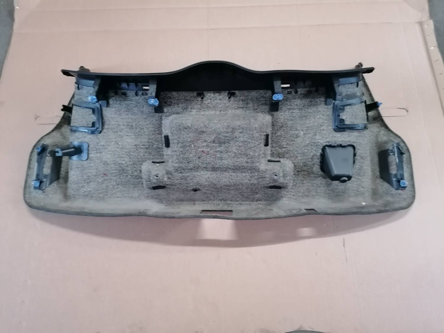 Bagāžnieka vāka liela apdare priekš OPEL INSIGNIA SPORTS TOURER 2013 4 Bagāžnieka vāka liela apdare priekš OPEL INSIGNIA SPORTS TOURER 2013