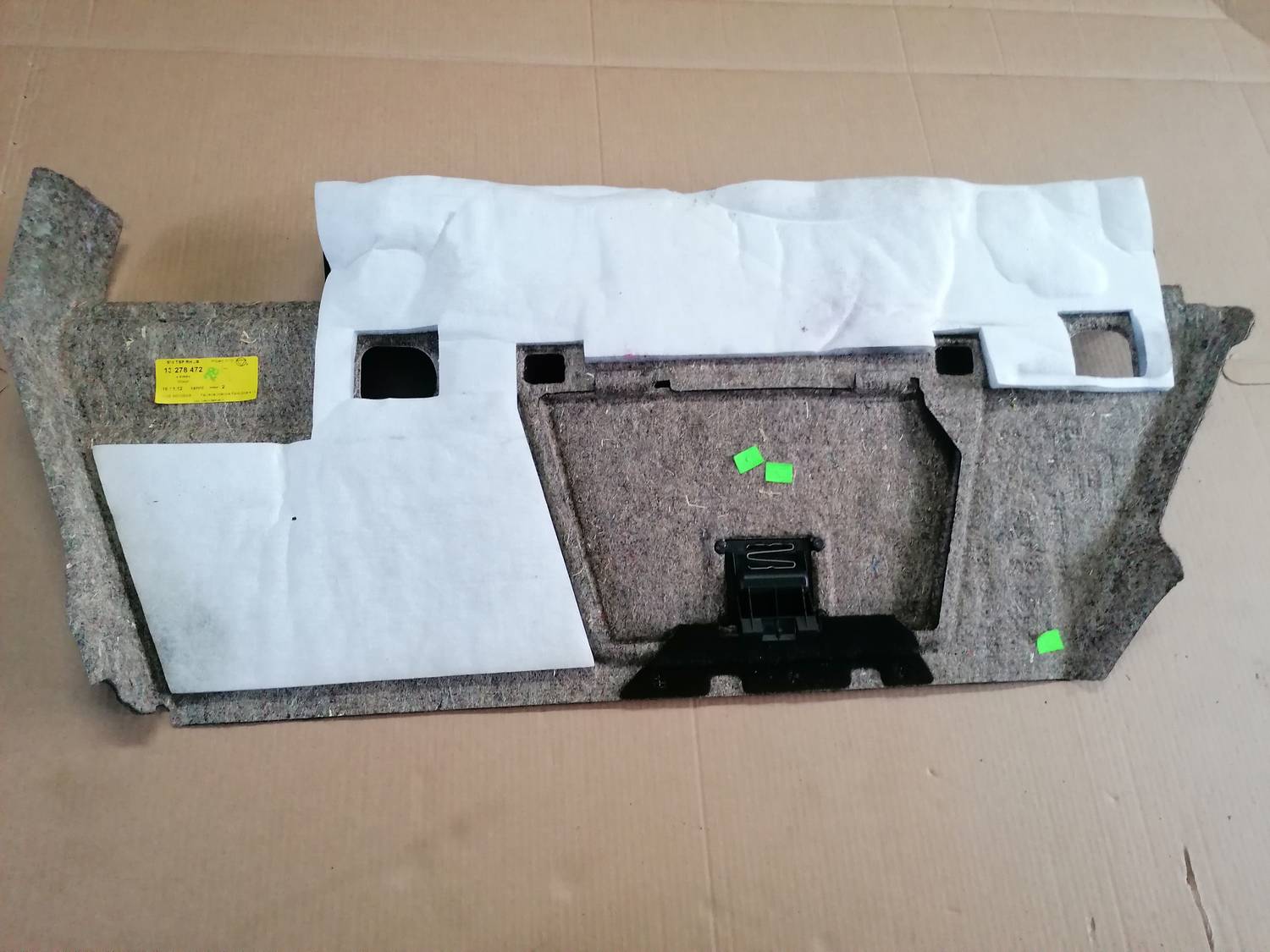 Bagāžnieka nodalījuma sānu apdare priekš OPEL INSIGNIA SPORTS TOURER 2013 3 Bagāžnieka nodalījuma sānu apdare priekš OPEL INSIGNIA SPORTS TOURER 2013