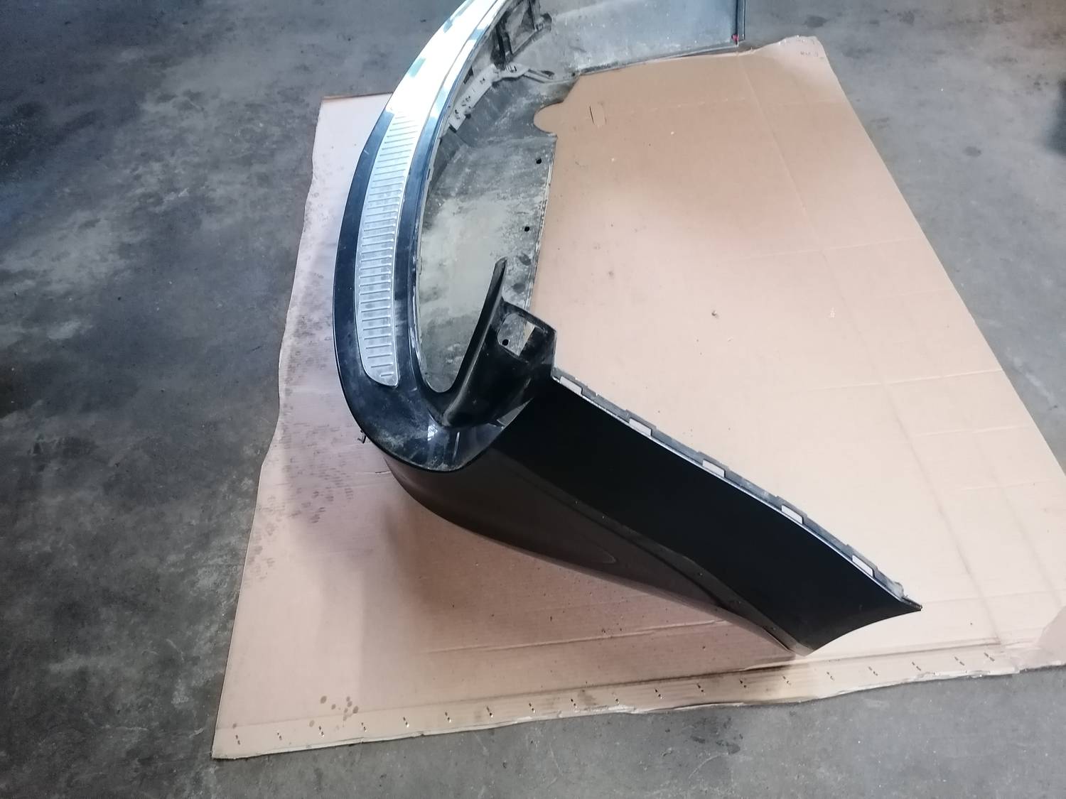 Aizmugures buferis priekš OPEL INSIGNIA SPORTS TOURER 2013 8 Aizmugures buferis priekš OPEL INSIGNIA SPORTS TOURER 2013