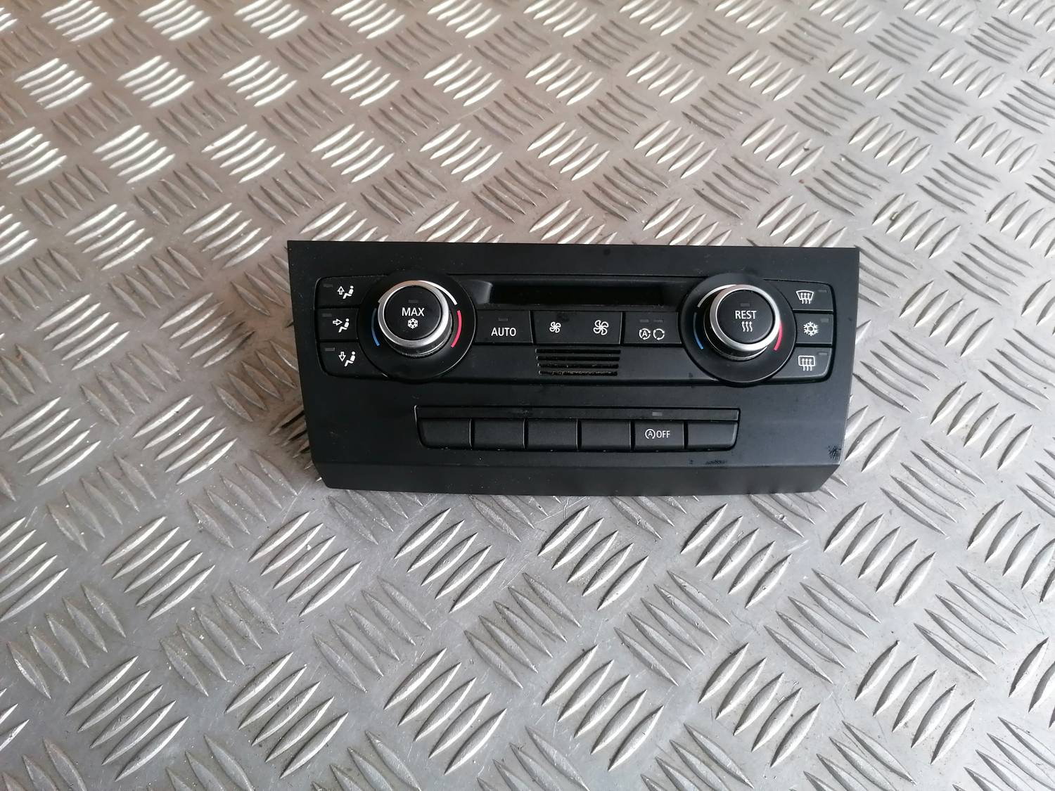 Klimata kontroles bloks priekš BMW 318D E91 2008 TOURING 2 Klimata kontroles bloks priekš BMW 318D E91 2008 TOURING