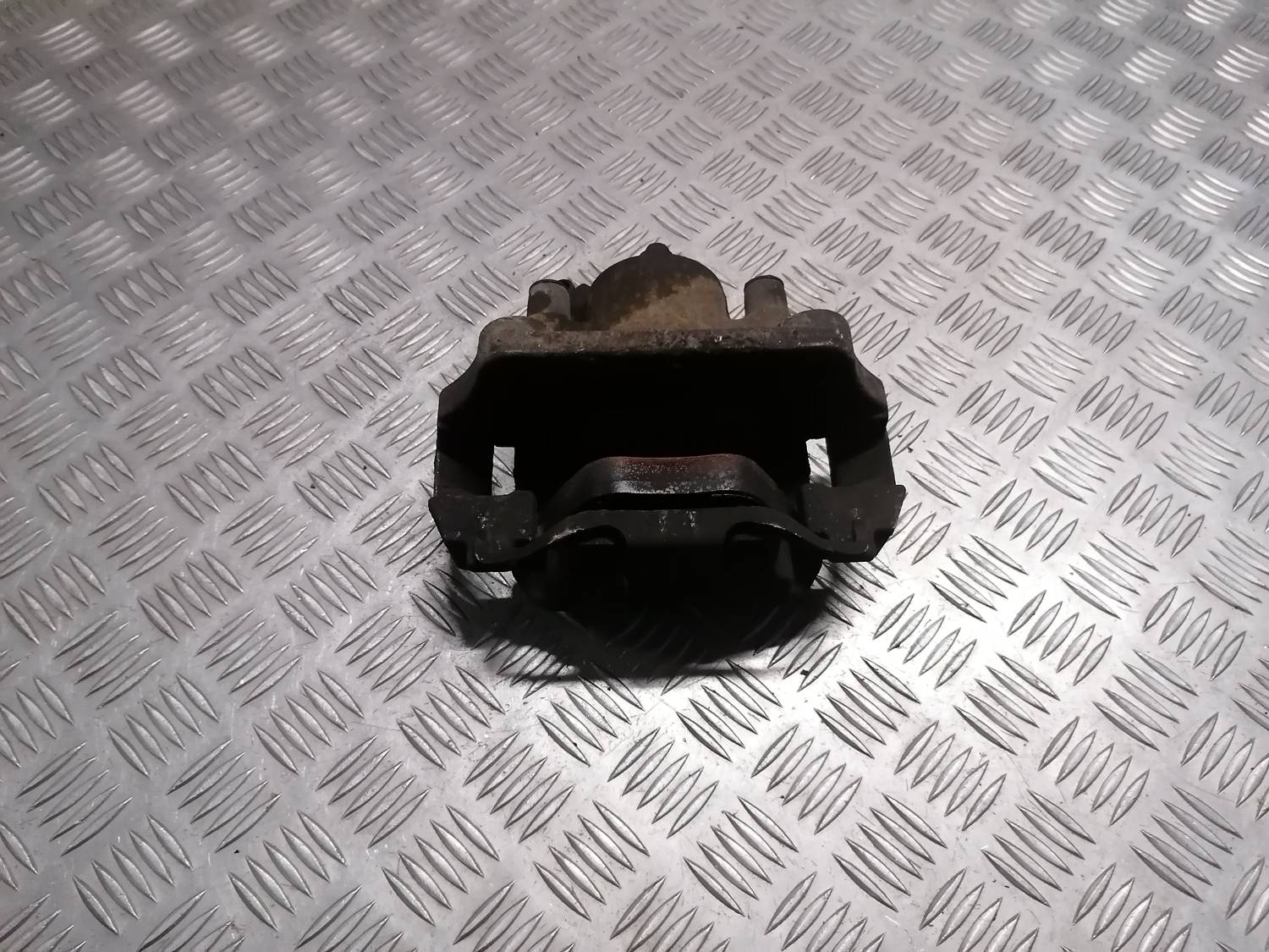 Priekšējais labais suports priekš BMW 318D E91 2008 TOURING 3 Priekšējais labais suports priekš BMW 318D E91 2008 TOURING