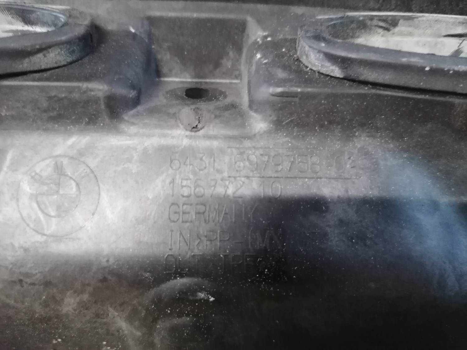 Dzinēja nodalījuma plastmasa priekš BMW 318D E91 2008 TOURING 3 Dzinēja nodalījuma plastmasa priekš BMW 318D E91 2008 TOURING