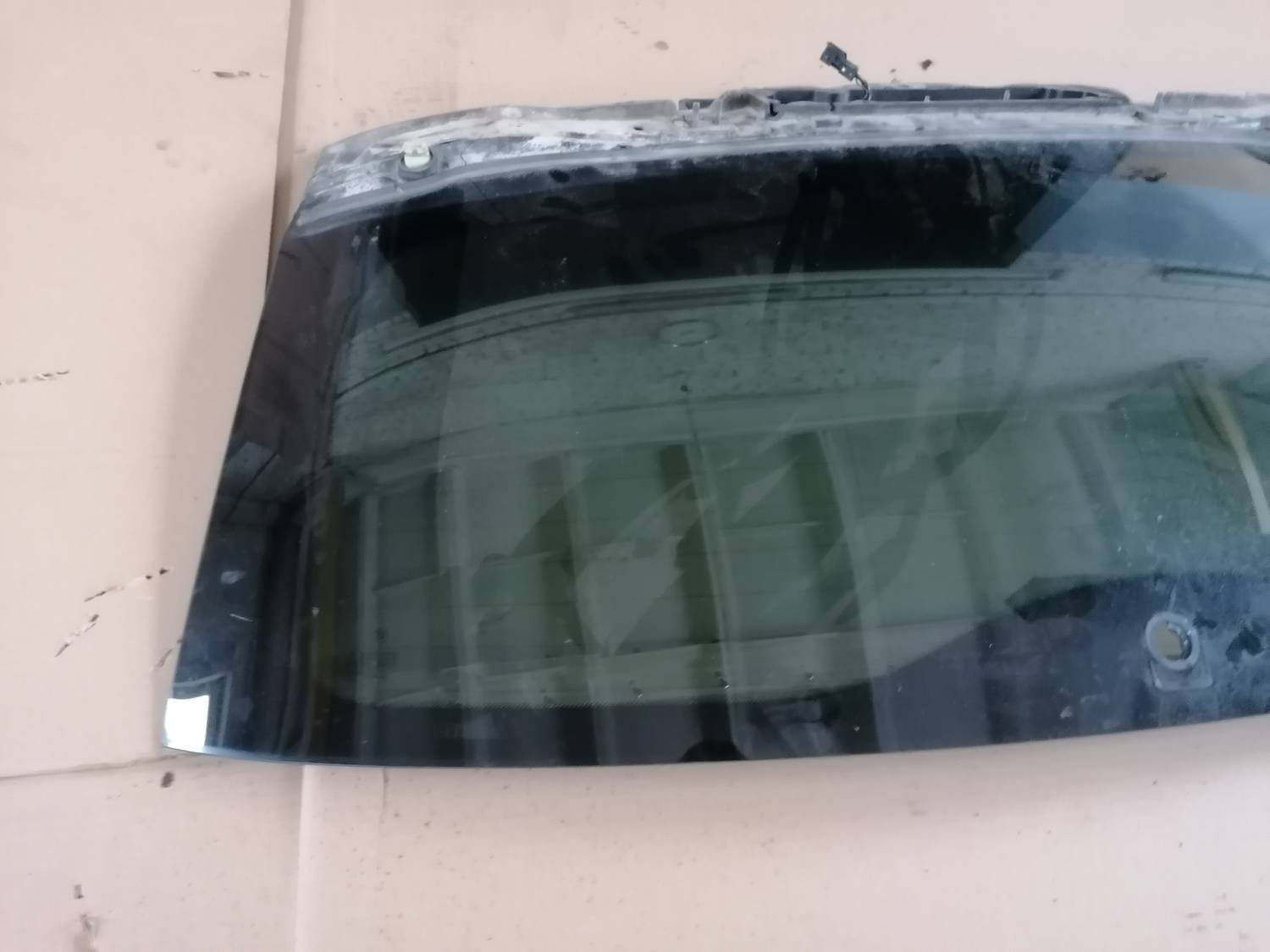Aizmugures stikls priekš BMW 318D E91 2008 TOURING 3 Aizmugures stikls priekš BMW 318D E91 2008 TOURING