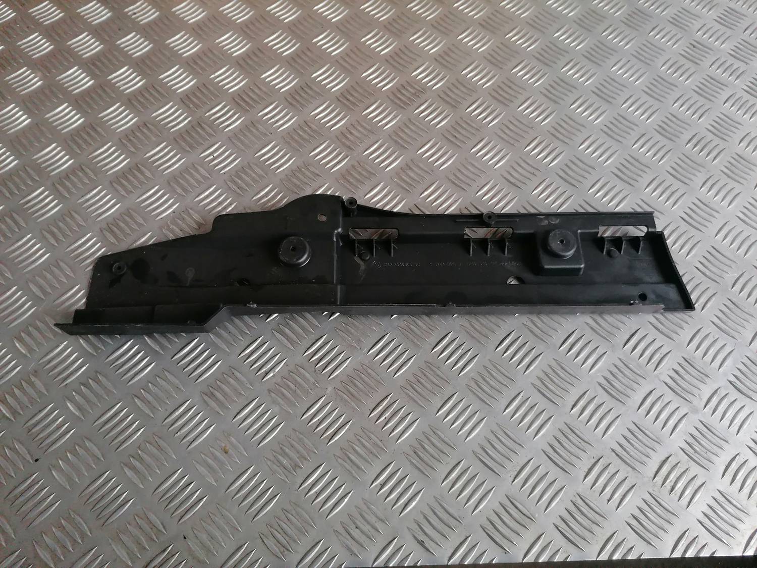 Bagāžnieka nodalījuma plastmasa priekš BMW 318D E91 2008 TOURING 1 Bagāžnieka nodalījuma plastmasa priekš BMW 318D E91 2008 TOURING