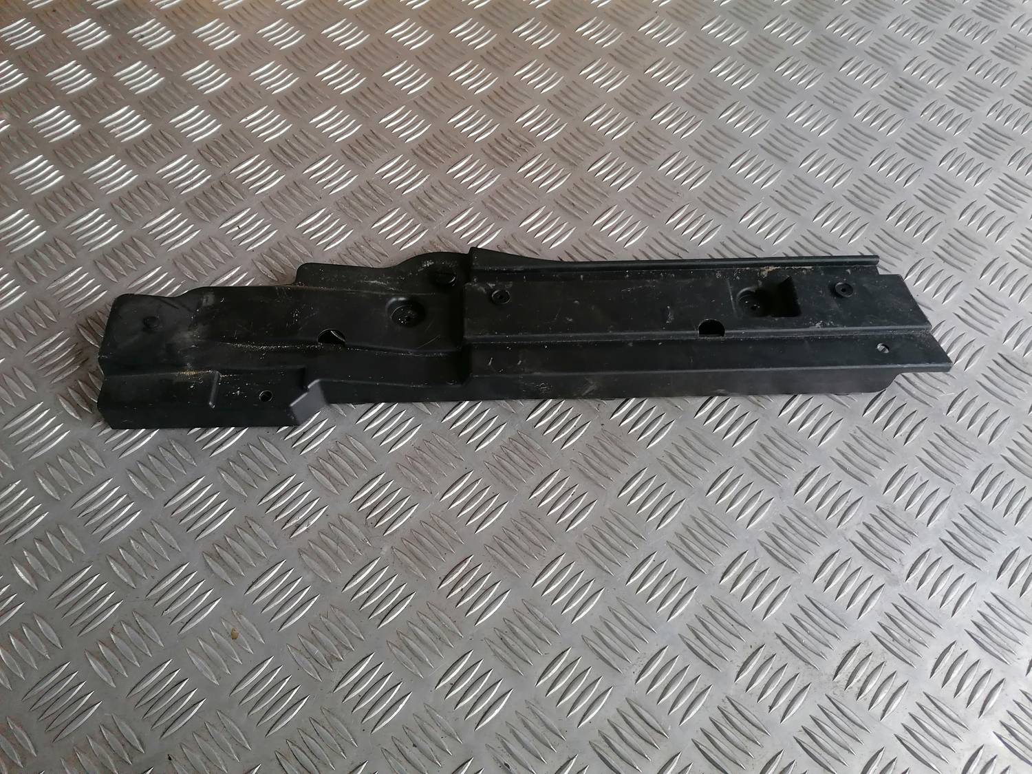 Bagāžnieka nodalījuma plastmasa priekš BMW 318D E91 2008 TOURING 2 Bagāžnieka nodalījuma plastmasa priekš BMW 318D E91 2008 TOURING