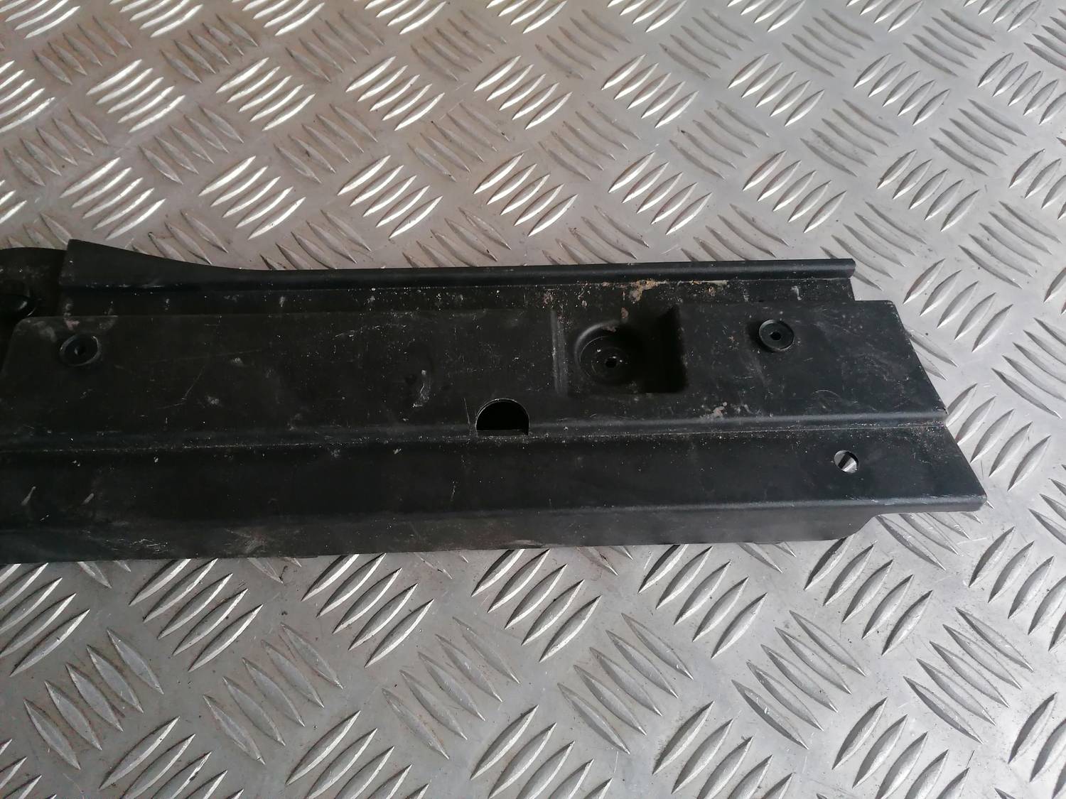 Bagāžnieka nodalījuma plastmasa priekš BMW 318D E91 2008 TOURING 4 Bagāžnieka nodalījuma plastmasa priekš BMW 318D E91 2008 TOURING