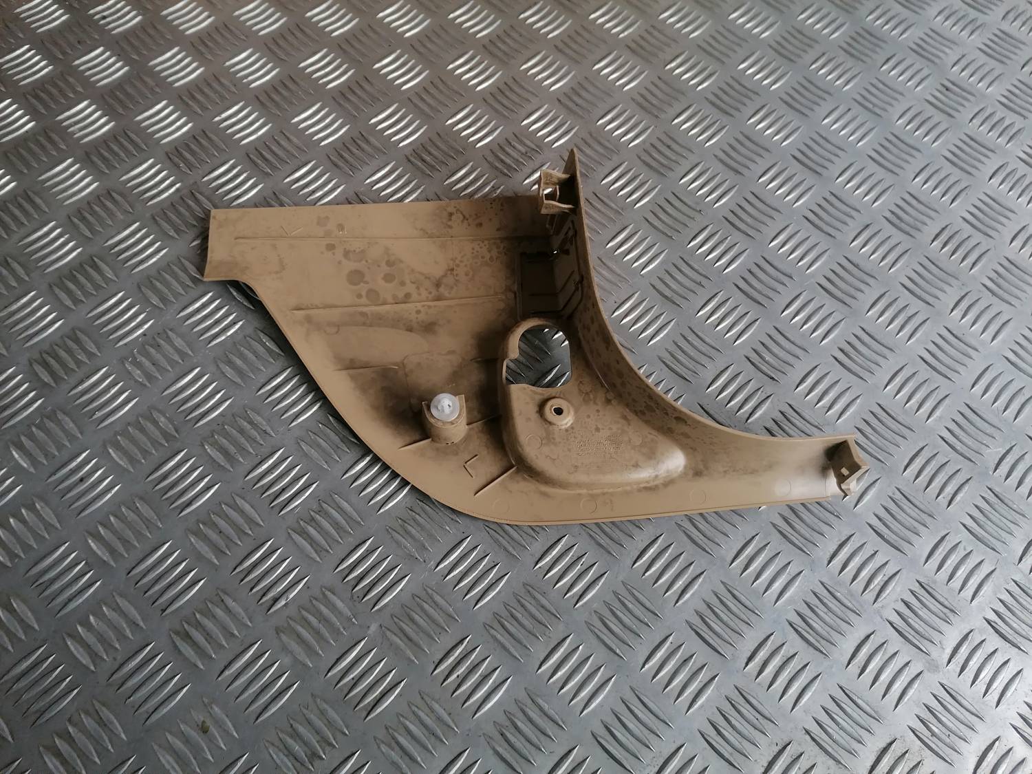 Sliekšņa priekšēja kreisa uzlika (salonā) priekš BMW 318D E91 2008 TOURING 2 Sliekšņa priekšēja kreisa uzlika (salonā) priekš BMW 318D E91 2008 TOURING