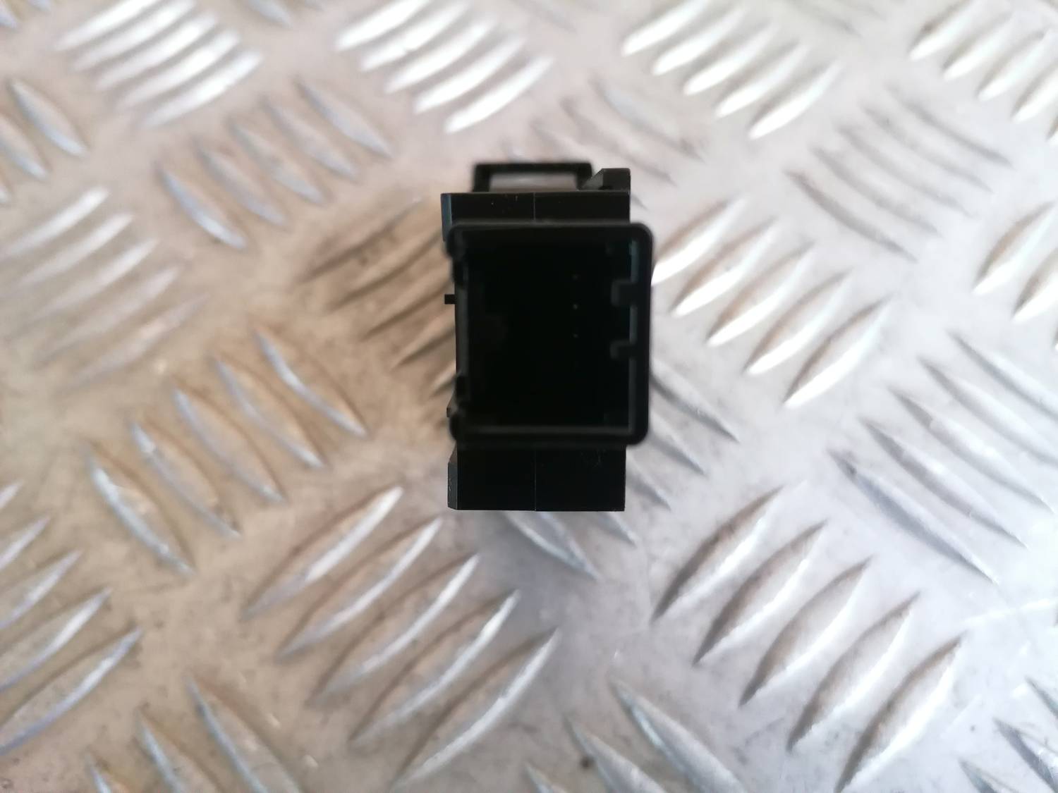 Trauksmes poga priekš MAZDA 6 2007 3 Trauksmes poga priekš MAZDA 6 2007