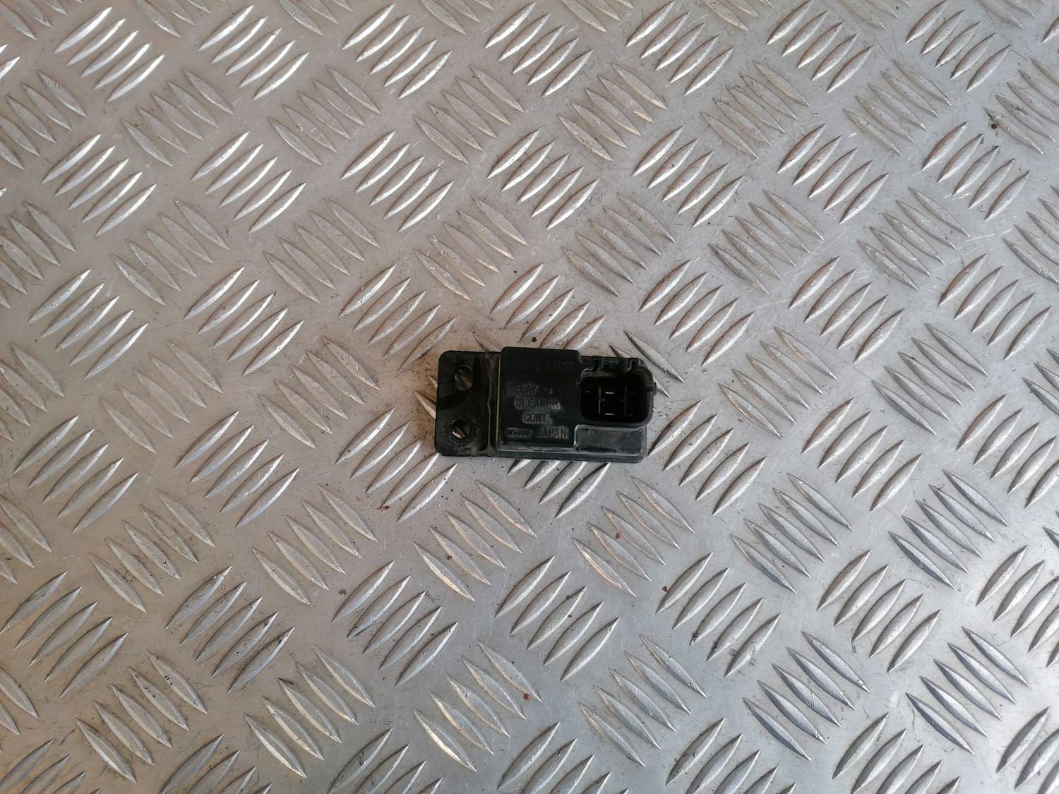 Lukturu mazgātāja relejs priekš MAZDA 6 2007 3 Lukturu mazgātāja relejs priekš MAZDA 6 2007