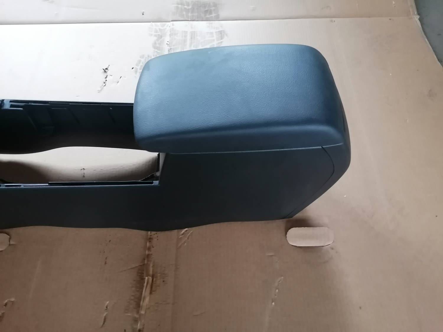 Centrālās konsoles apdares lielākā daļa priekš MAZDA 6 2007 2 Centrālās konsoles apdares lielākā daļa priekš MAZDA 6 2007