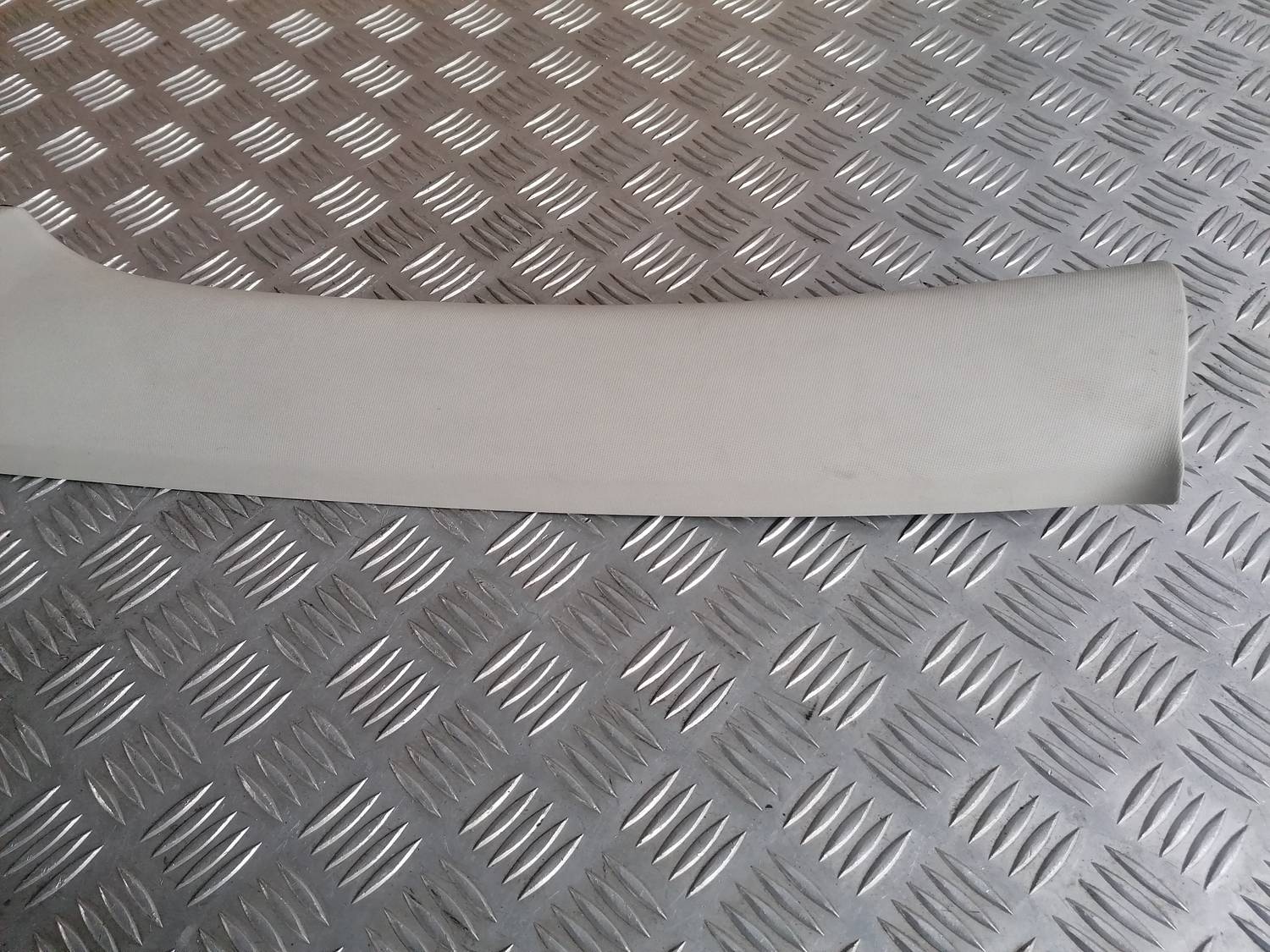 Priekšējas salona statnes apdare priekš MAZDA 6 2007 2 Priekšējas salona statnes apdare priekš MAZDA 6 2007