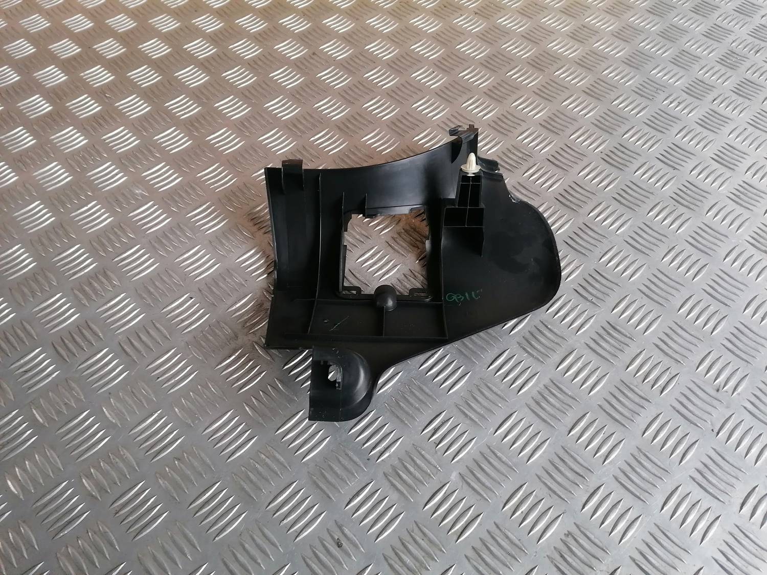 Sliekšņa priekšēja kreisa uzlika (salonā) priekš MAZDA 6 2007 2 Sliekšņa priekšēja kreisa uzlika (salonā) priekš MAZDA 6 2007