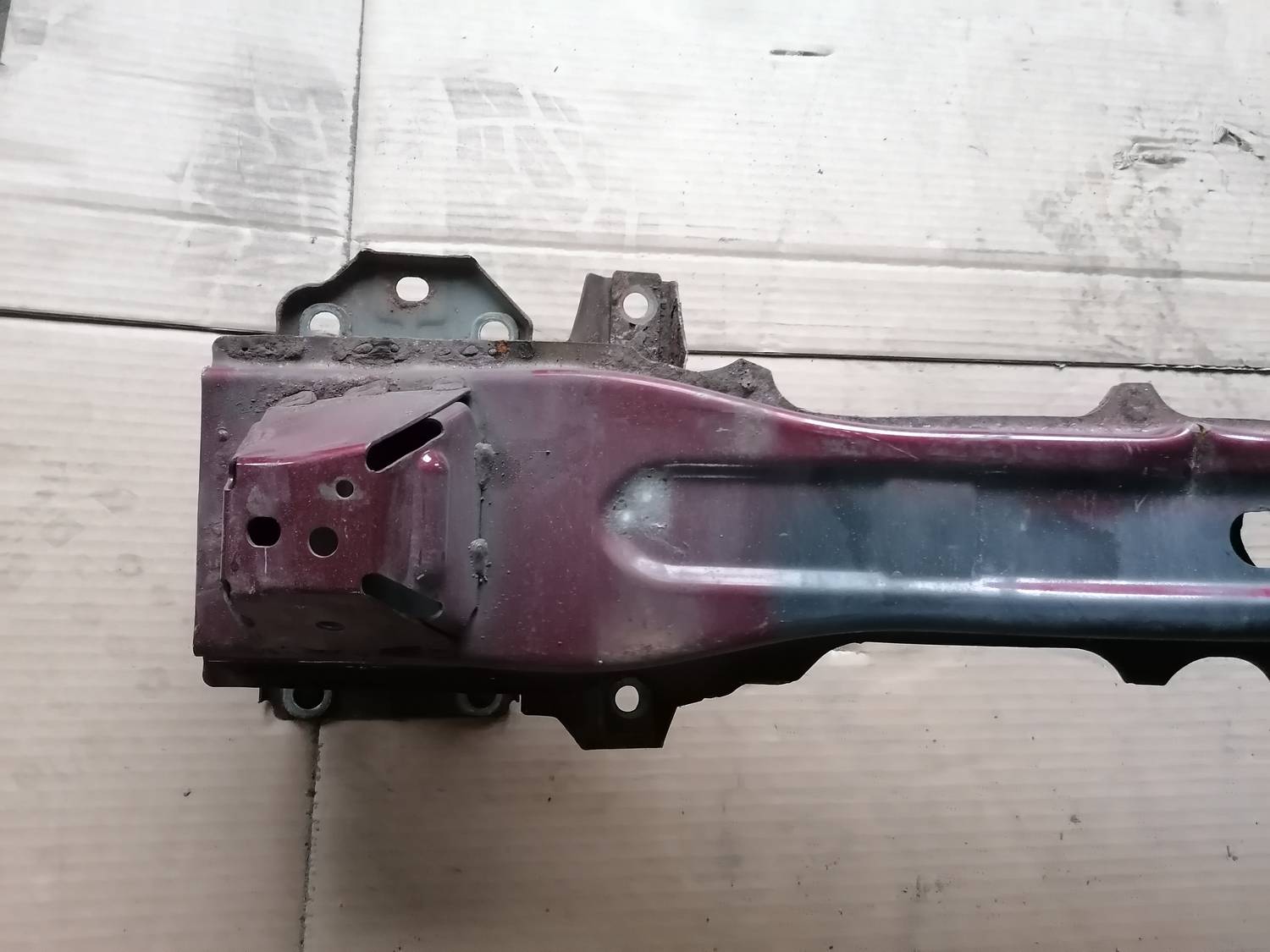 Priekšējā bufera pastiprinātājs priekš MAZDA 6 2007 2 Priekšējā bufera pastiprinātājs priekš MAZDA 6 2007