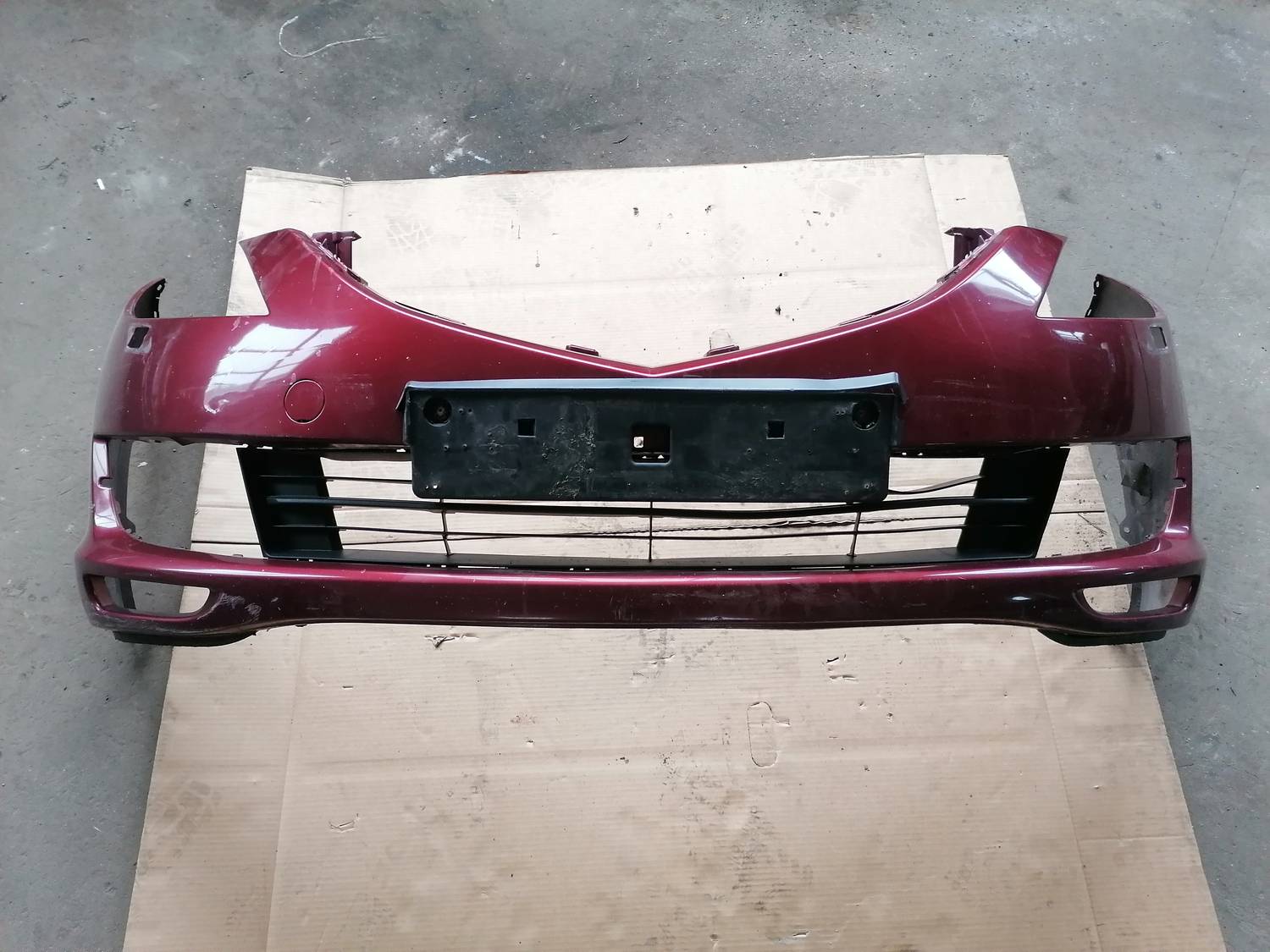 Priekšējais buferis priekš MAZDA 6 2007 1 Priekšējais buferis priekš MAZDA 6 2007