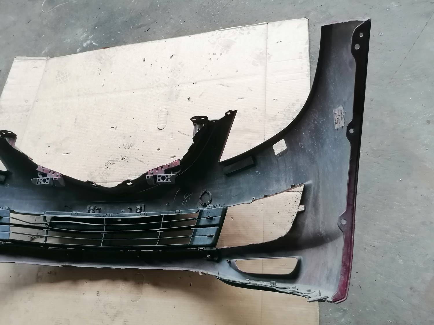 Priekšējais buferis priekš MAZDA 6 2007 8 Priekšējais buferis priekš MAZDA 6 2007