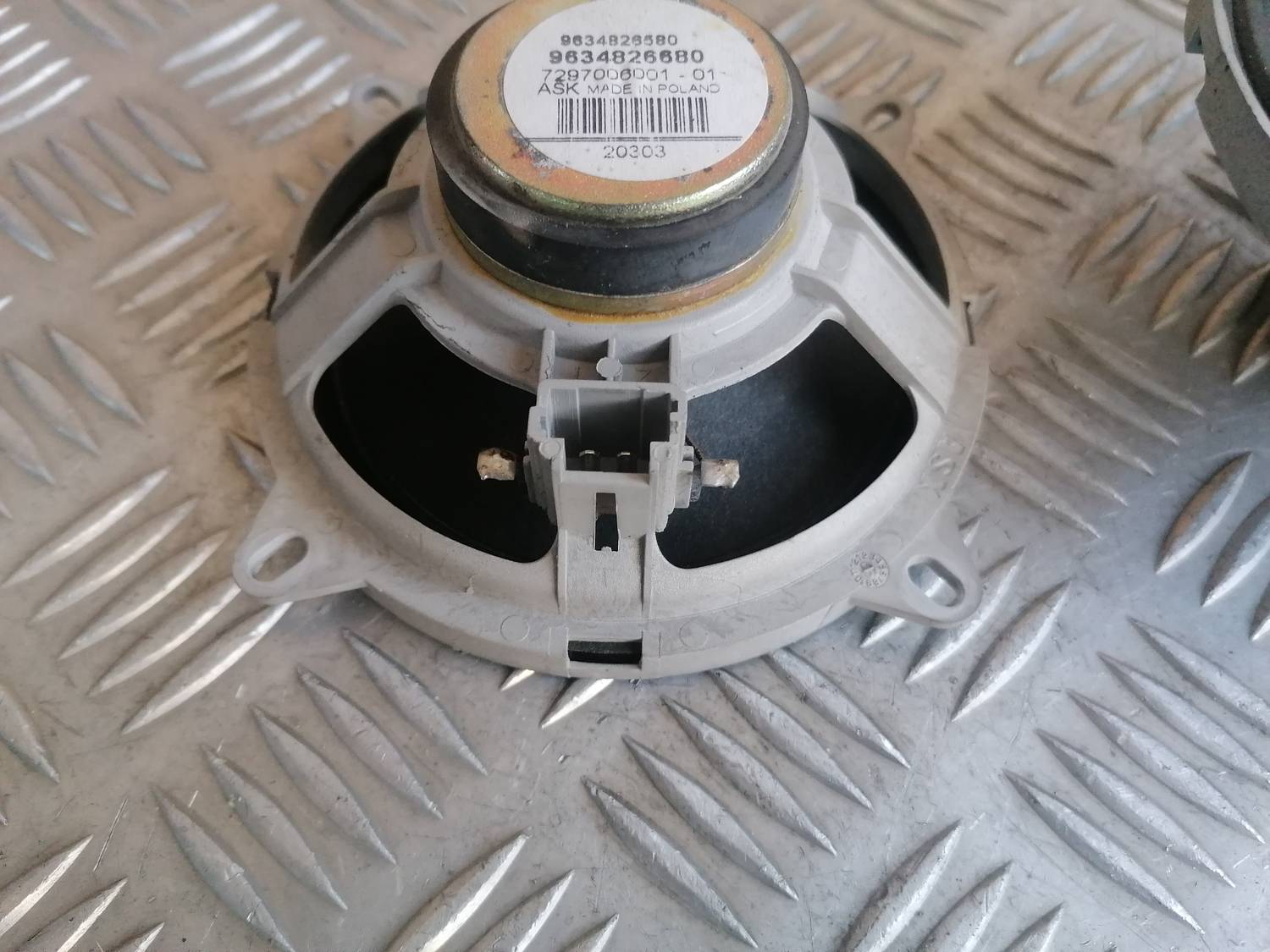 Durvju skaļrunis, apakšā priekš XSARA PICASSO 2003 3 Durvju skaļrunis, apakšā priekš XSARA PICASSO 2003