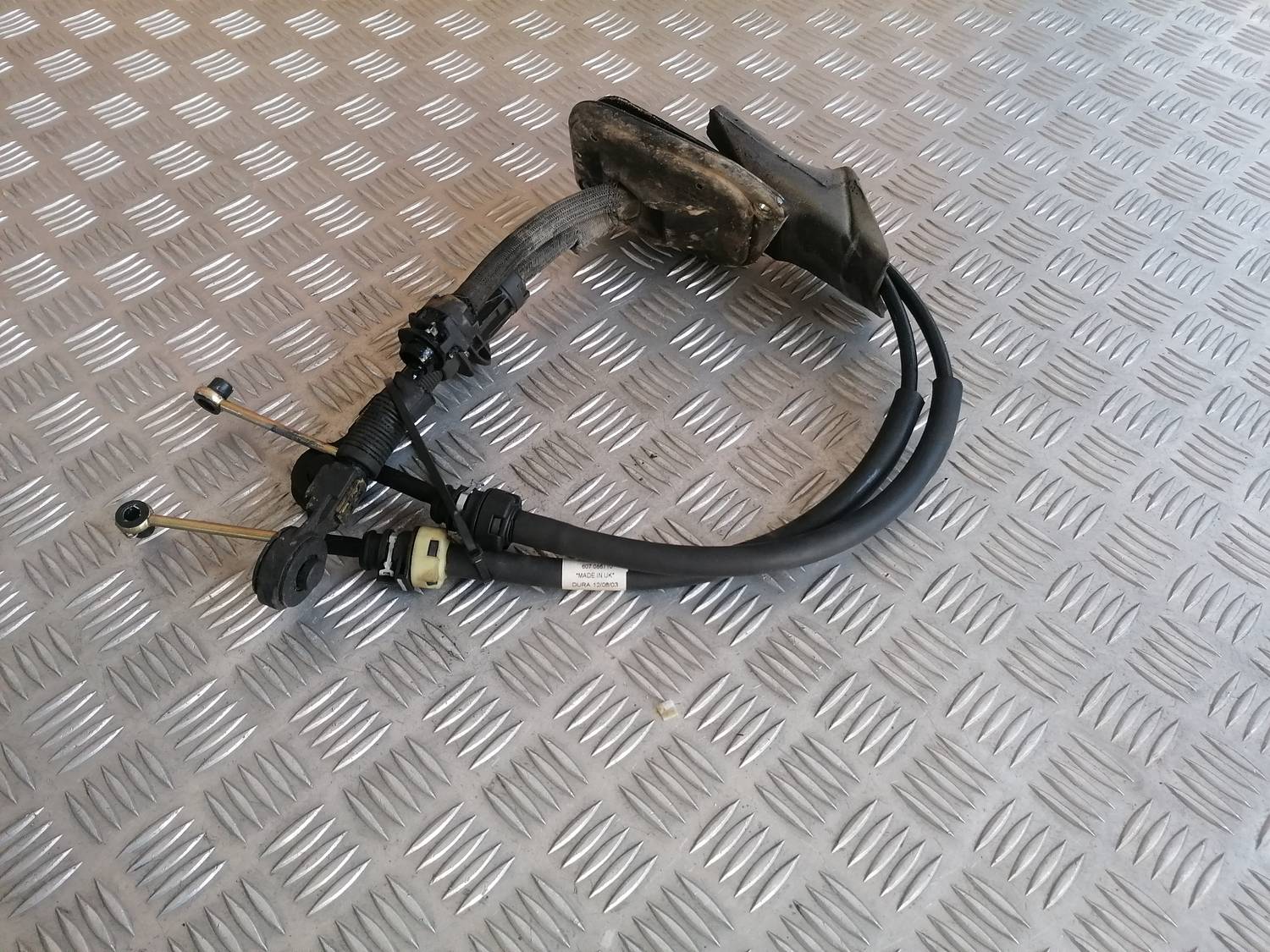 Pārnesumu pārslēgšanas mehānisma troses priekš XSARA PICASSO 2003 1 Pārnesumu pārslēgšanas mehānisma troses priekš XSARA PICASSO 2003