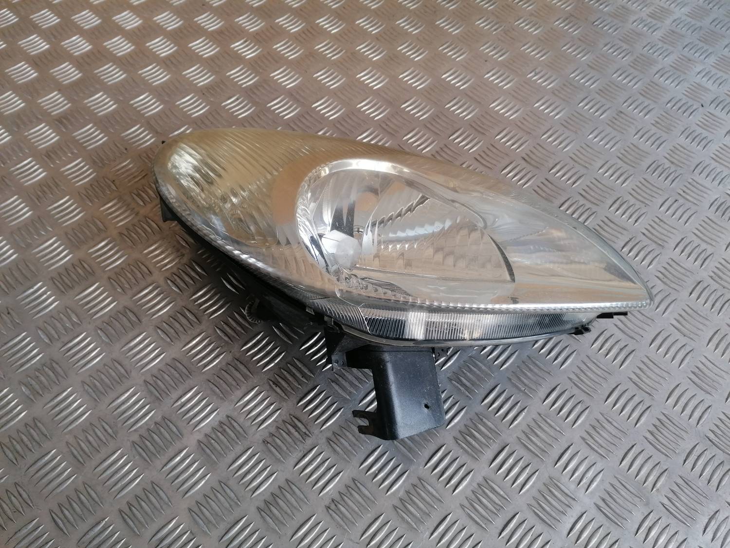 Priekšējais labais lukturis priekš XSARA PICASSO 2003 2 Priekšējais labais lukturis priekš XSARA PICASSO 2003