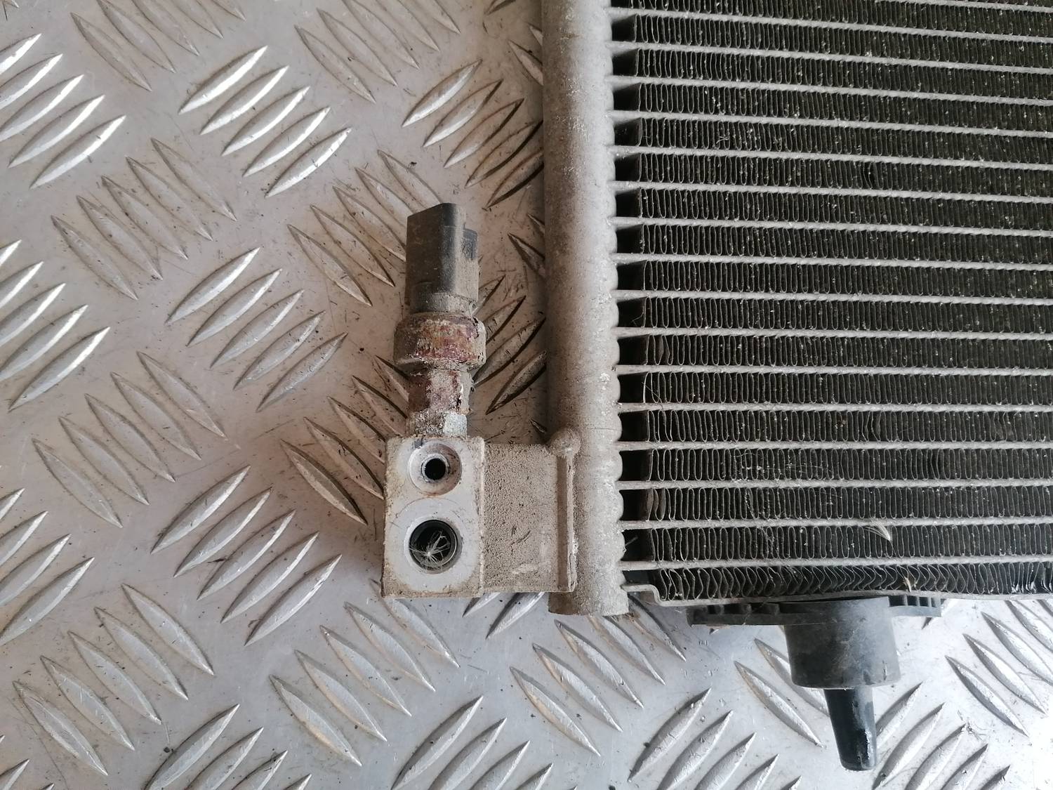 Gaisa kondicioniera radiators priekš XSARA PICASSO 2003 3 Gaisa kondicioniera radiators priekš XSARA PICASSO 2003