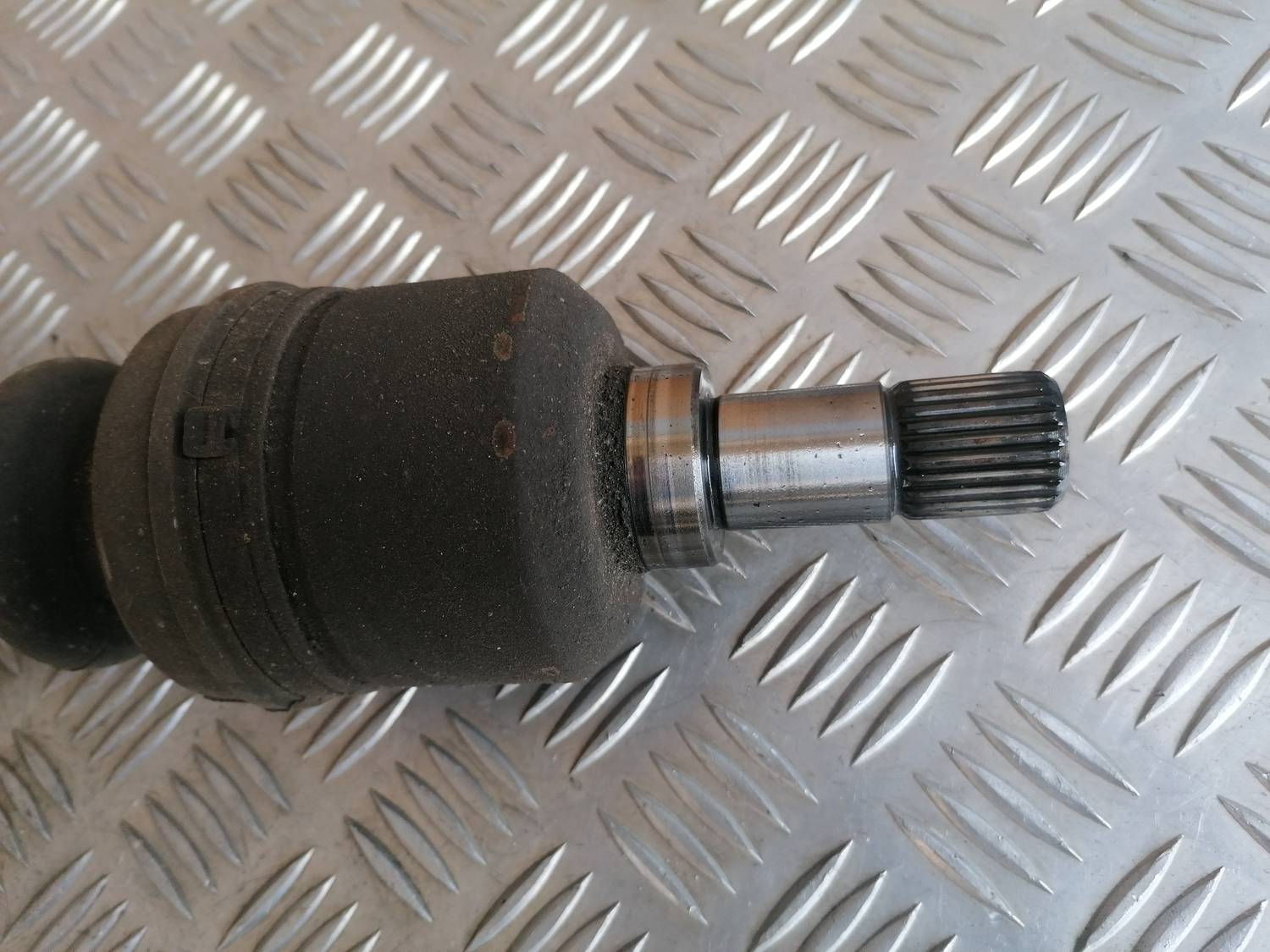 Pusass priekšējā kreisā priekš XSARA PICASSO 2003 3 Pusass priekšējā kreisā priekš XSARA PICASSO 2003