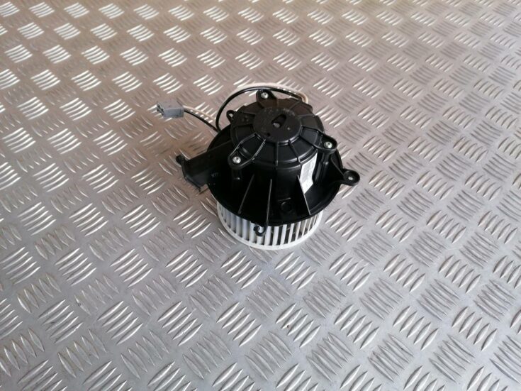 Salona ventilators priekš OPEL ASTRA J 2012