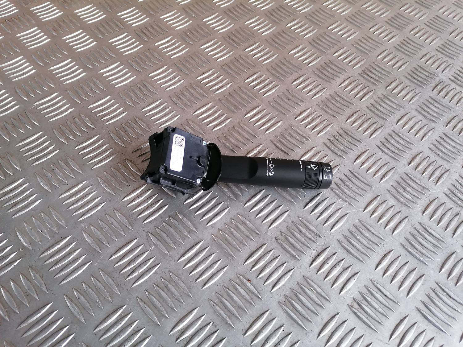 Stikla tīrītāja slēdzis priekš OPEL ASTRA J 2012 1 Stikla tīrītāja slēdzis priekš OPEL ASTRA J 2012