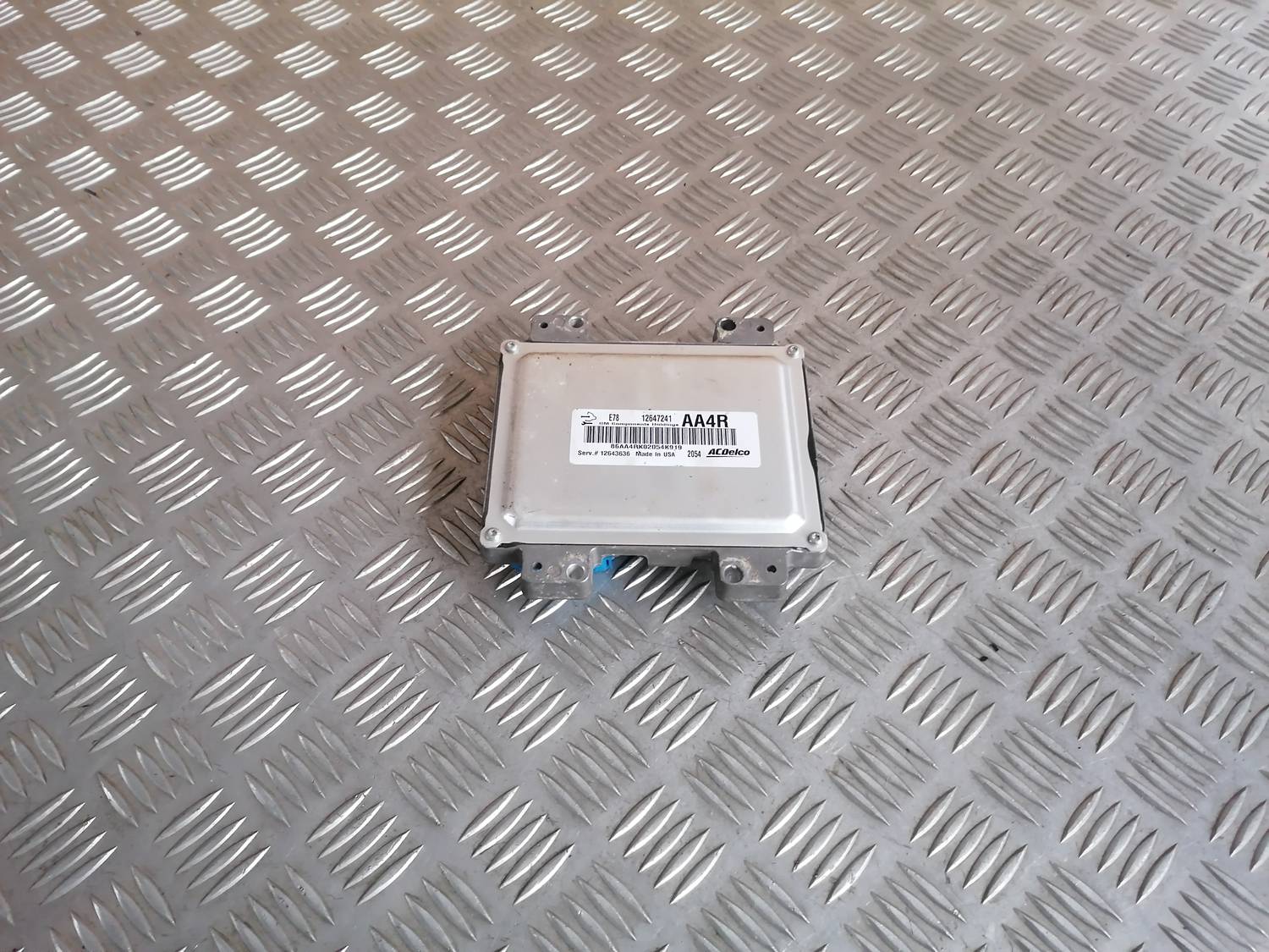 Dzinēja vadības bloks priekš OPEL ASTRA J 2012 4 Dzinēja vadības bloks priekš OPEL ASTRA J 2012