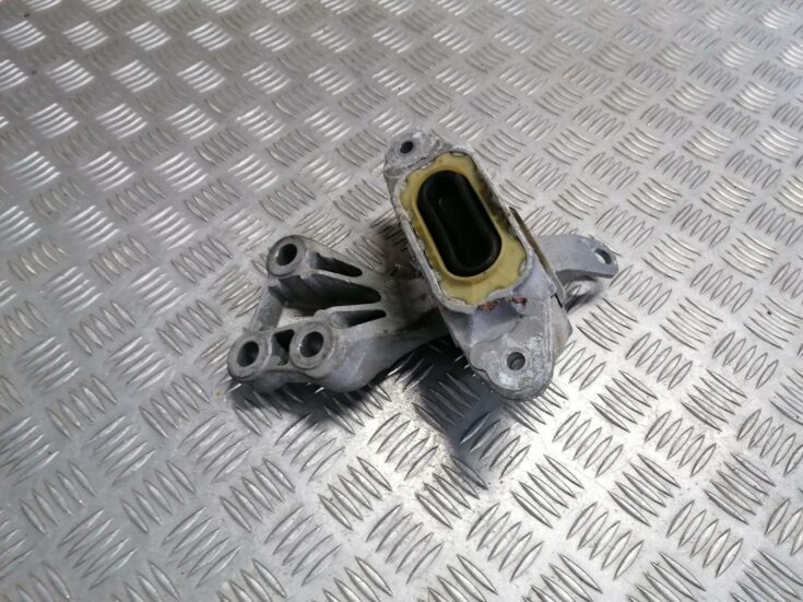 Dzinēja spilvens priekš OPEL ASTRA J 2012