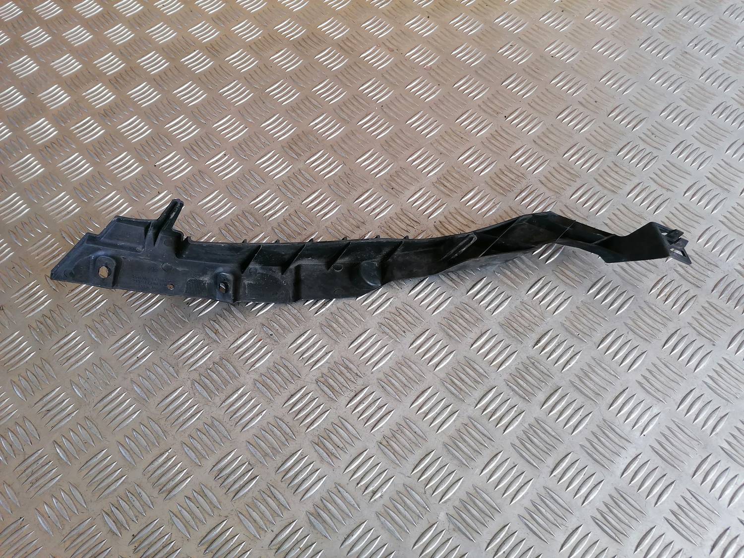 Priekšēja luktura kronšteins priekš OPEL ASTRA J 2012 3 Priekšēja luktura kronšteins priekš OPEL ASTRA J 2012