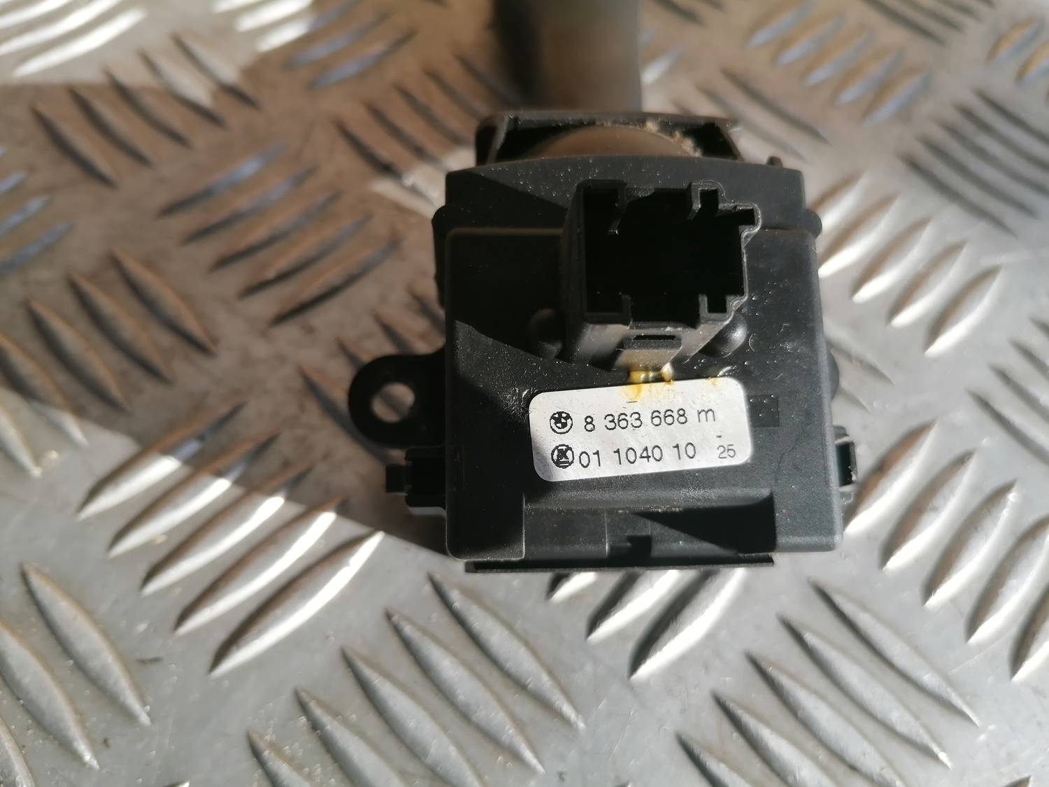 Pagrieziena rādītāju slēdzis priekš BMW 318D E46 2002 SEDAN 5 Pagrieziena rādītāju slēdzis priekš BMW 318D E46 2002 SEDAN