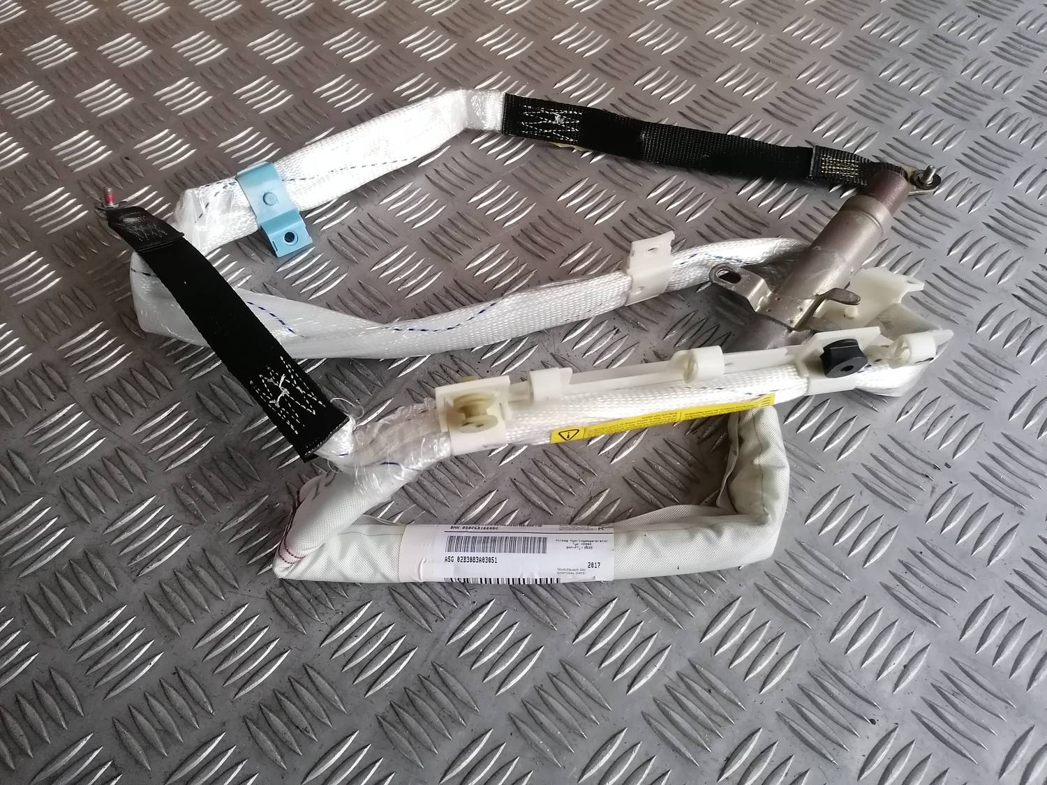 Griestu drošības spilvens, pa labi priekš BMW 318D E46 2002 SEDAN 2 Griestu drošības spilvens, pa labi priekš BMW 318D E46 2002 SEDAN