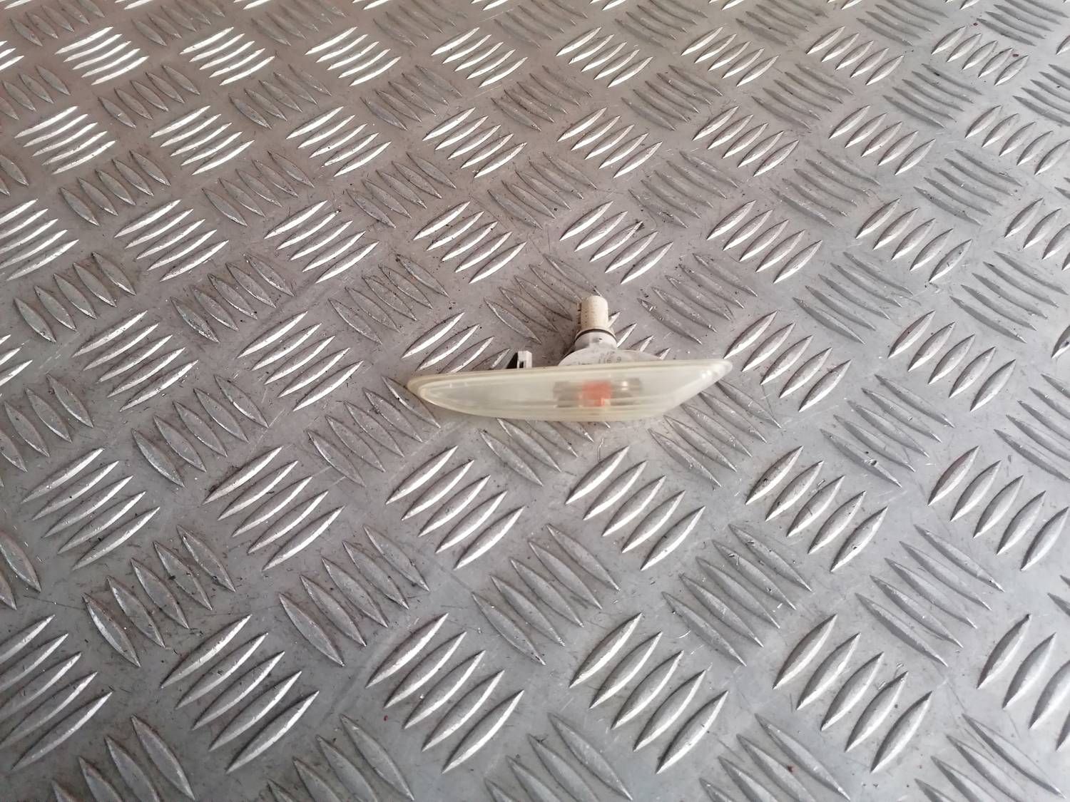 Pagrieziena signala lukturis priekš BMW 318D E46 2002 SEDAN 1 Pagrieziena signala lukturis priekš BMW 318D E46 2002 SEDAN